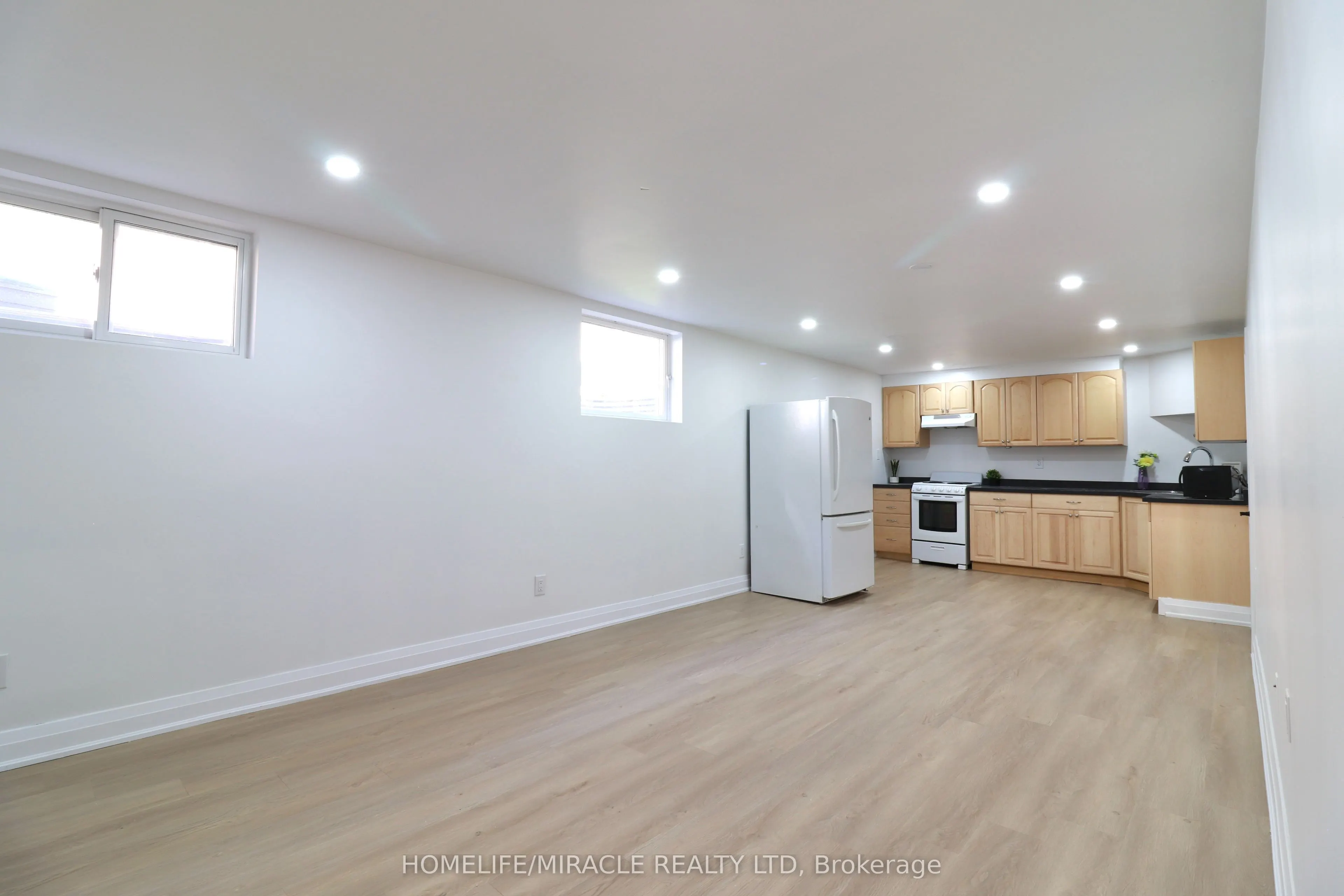 354 Lee Circle
