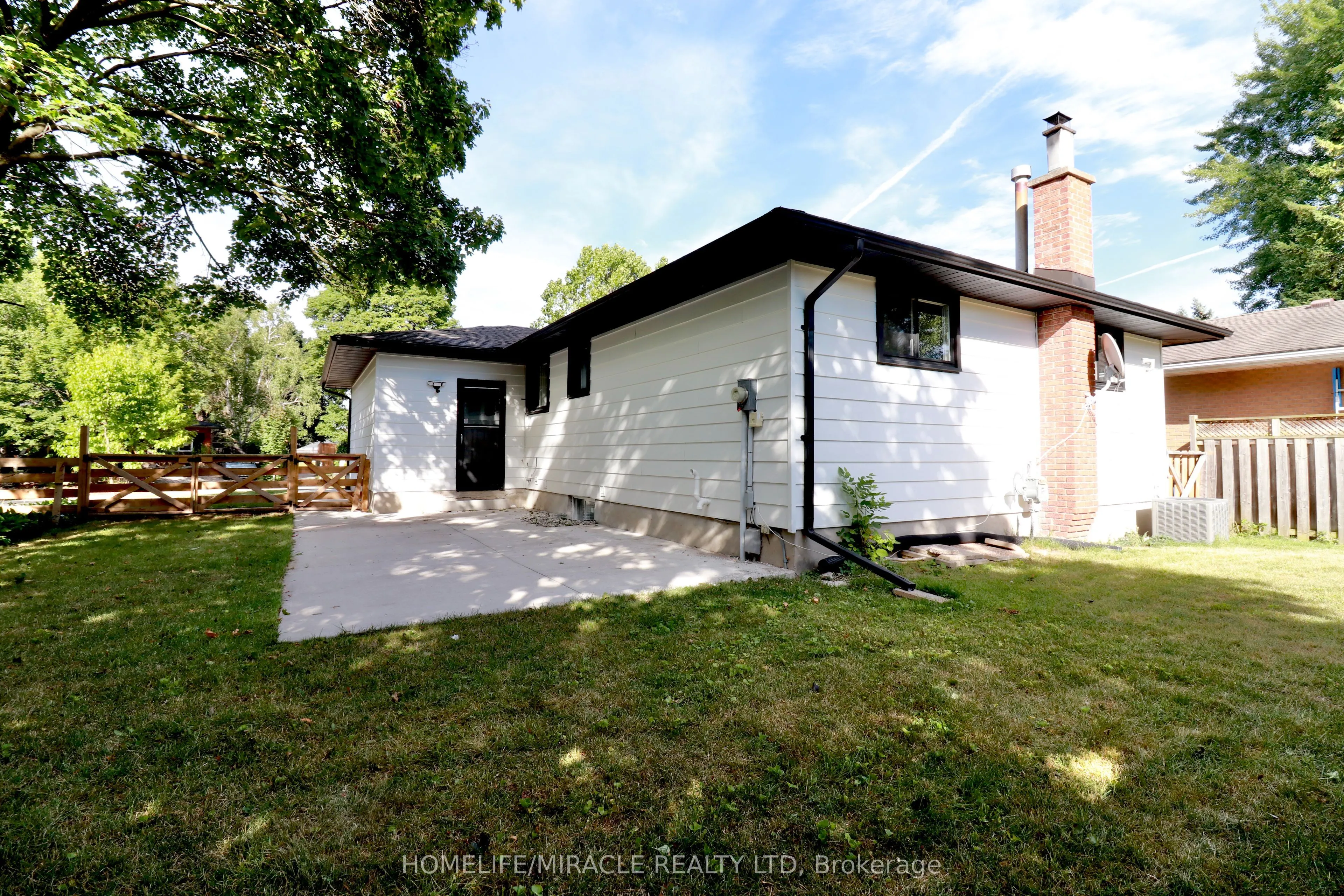 354 Lee Circle