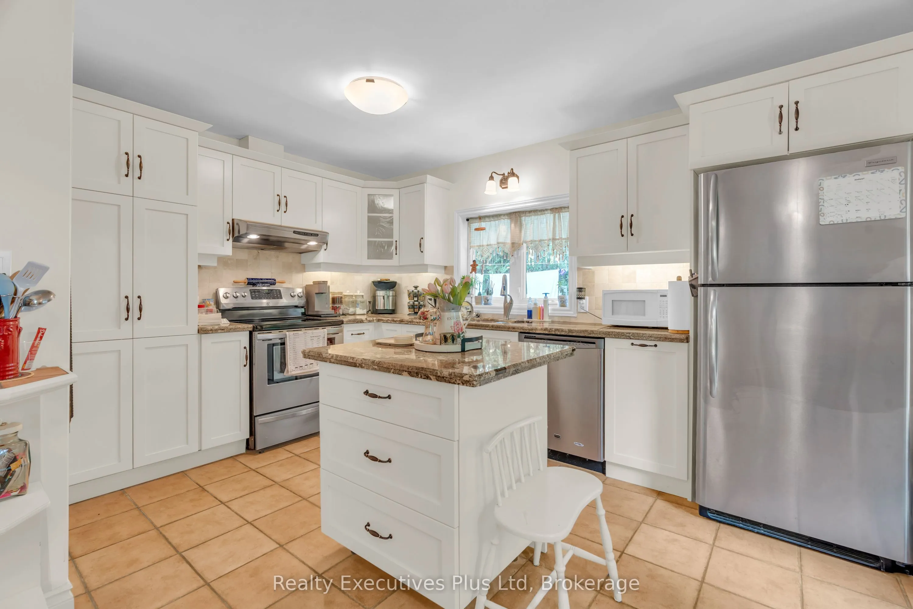 4 Glenhill Place