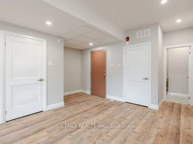 659 Donat Street, #B02