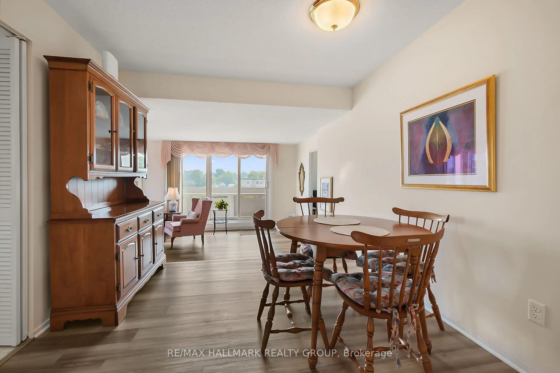 1081 Ambleside Drive, #602