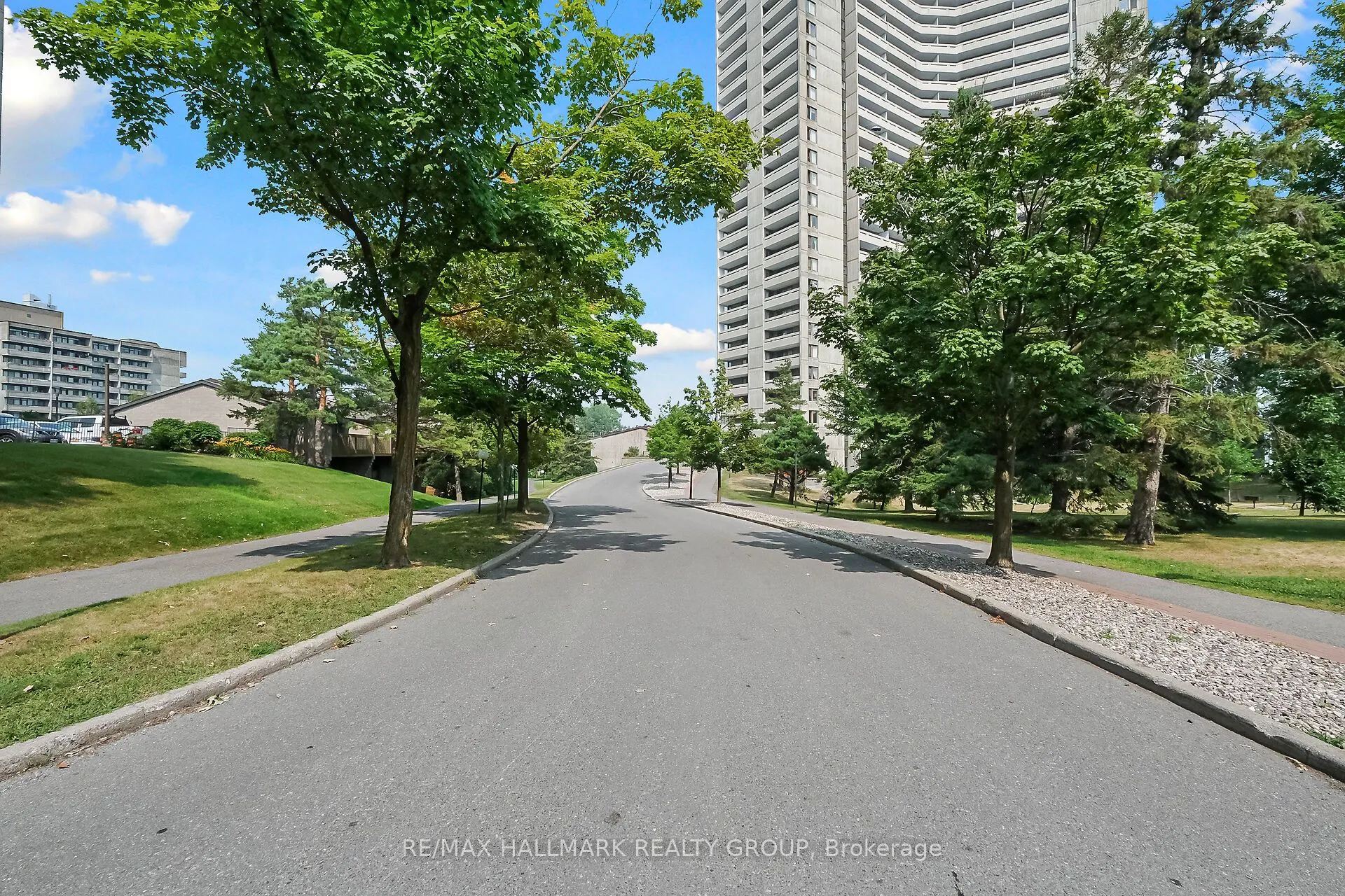1081 Ambleside Drive, #602