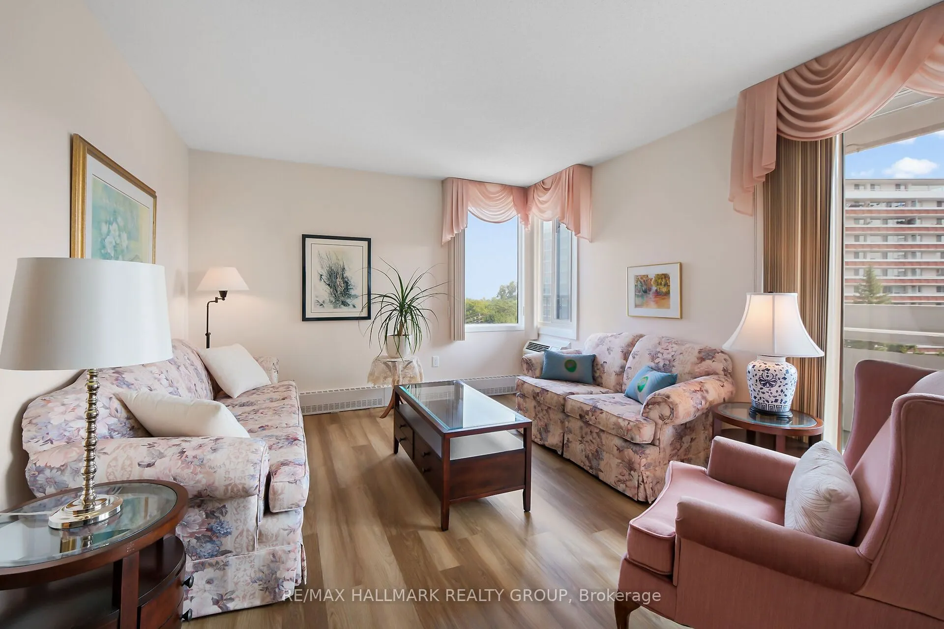1081 Ambleside Drive, #602