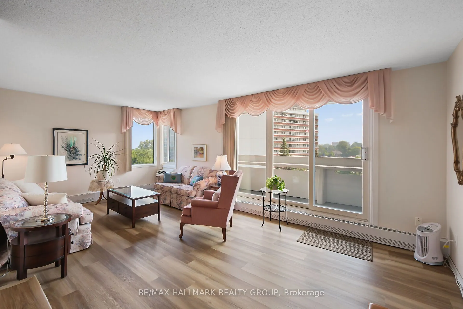 1081 Ambleside Drive, #602
