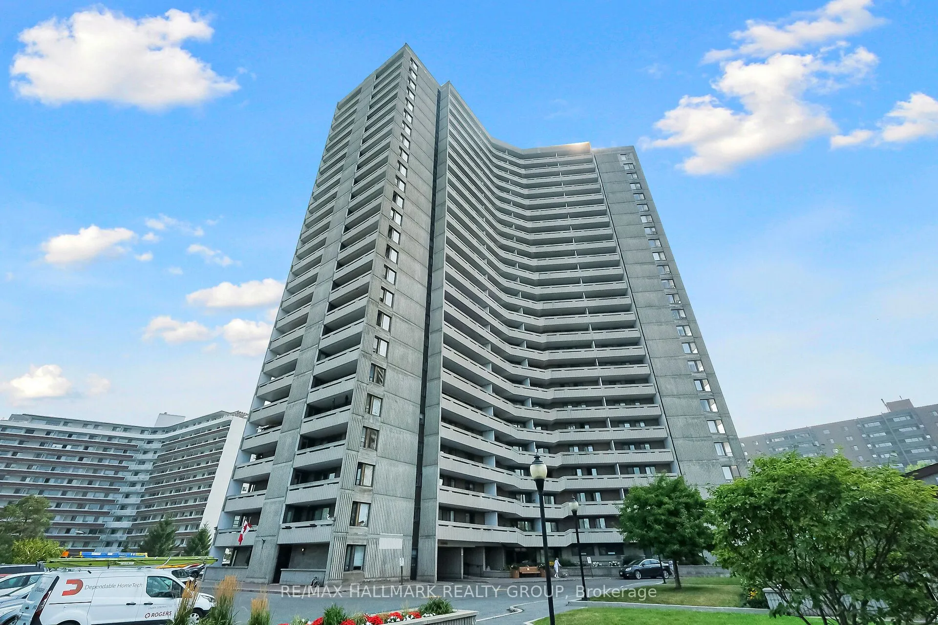 1081 Ambleside Drive, #602