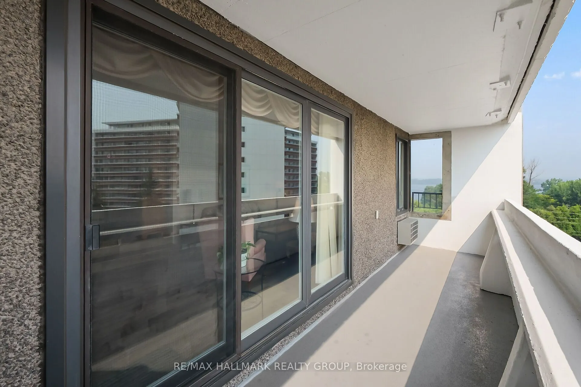 1081 Ambleside Drive, #602