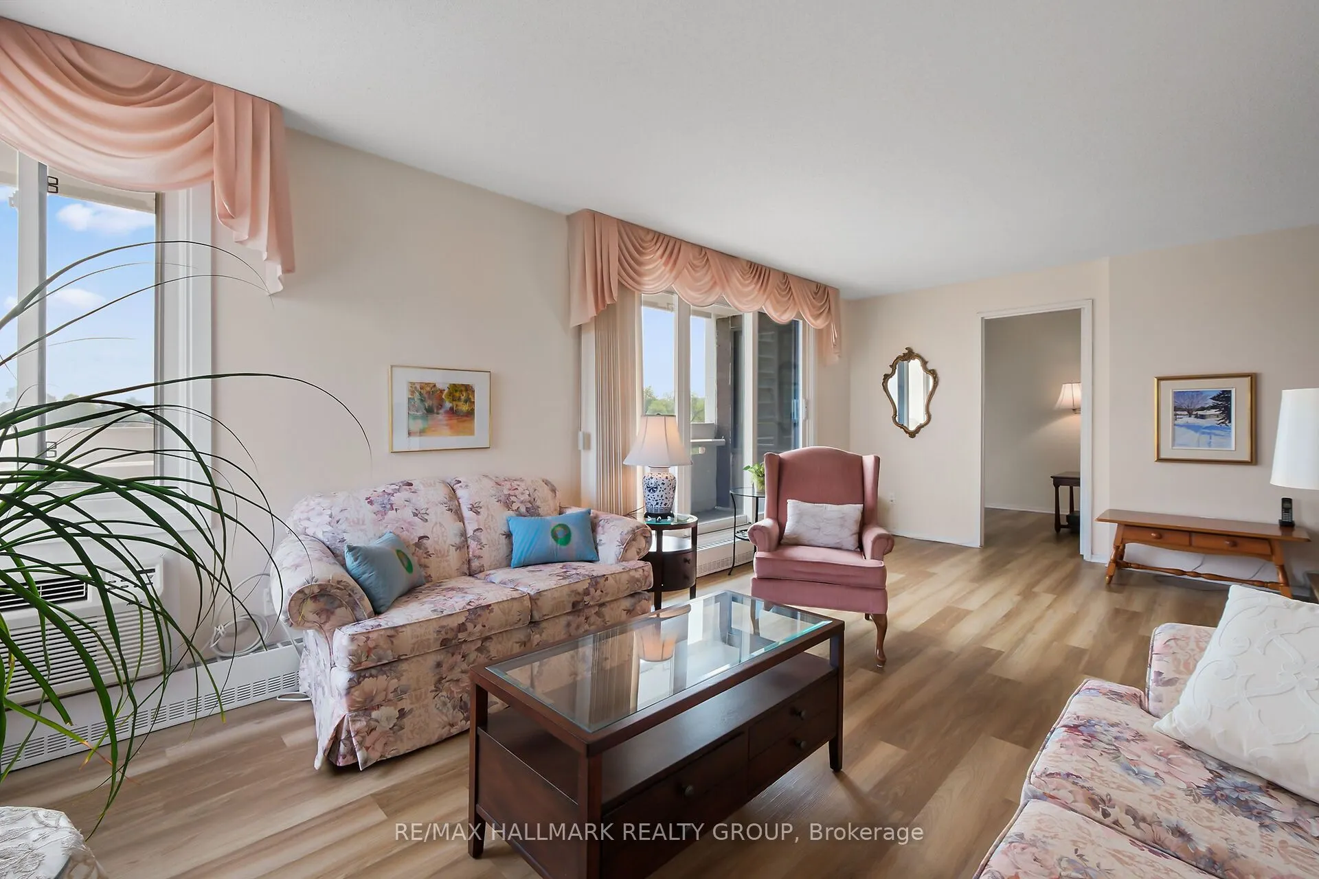 1081 Ambleside Drive, #602