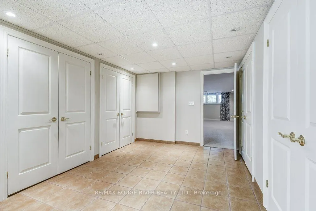 33 Bay Berry Lane