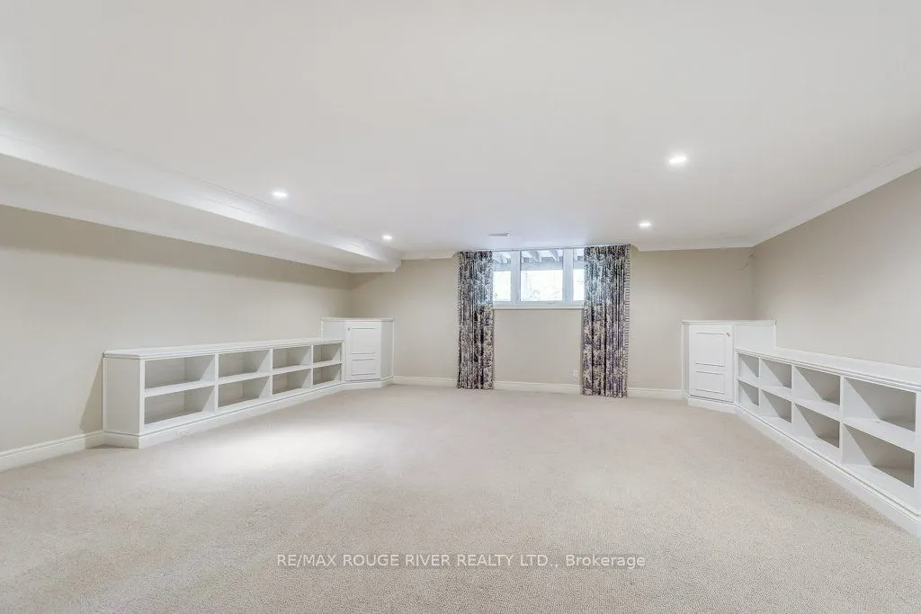 33 Bay Berry Lane