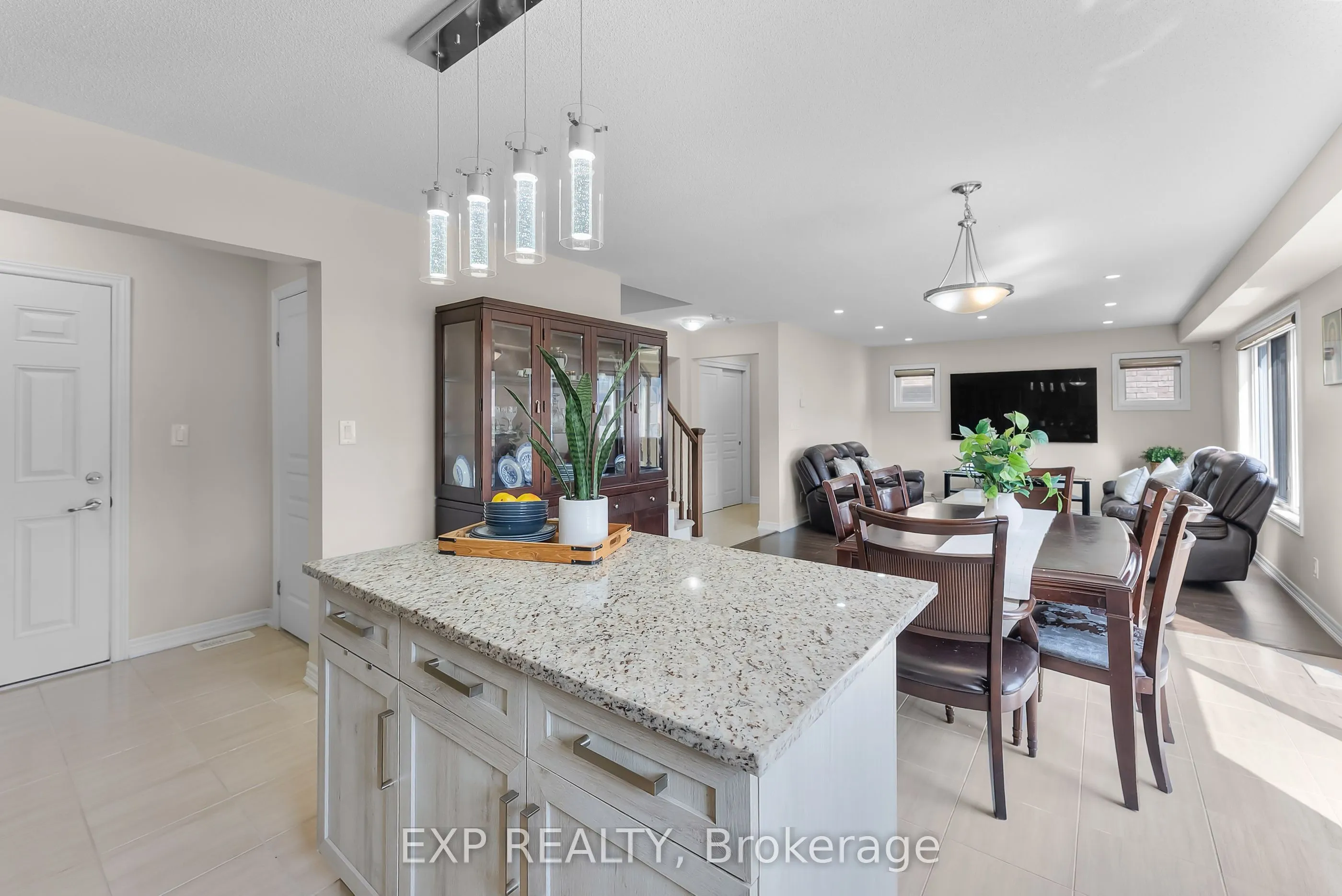 10 Riley Avenue