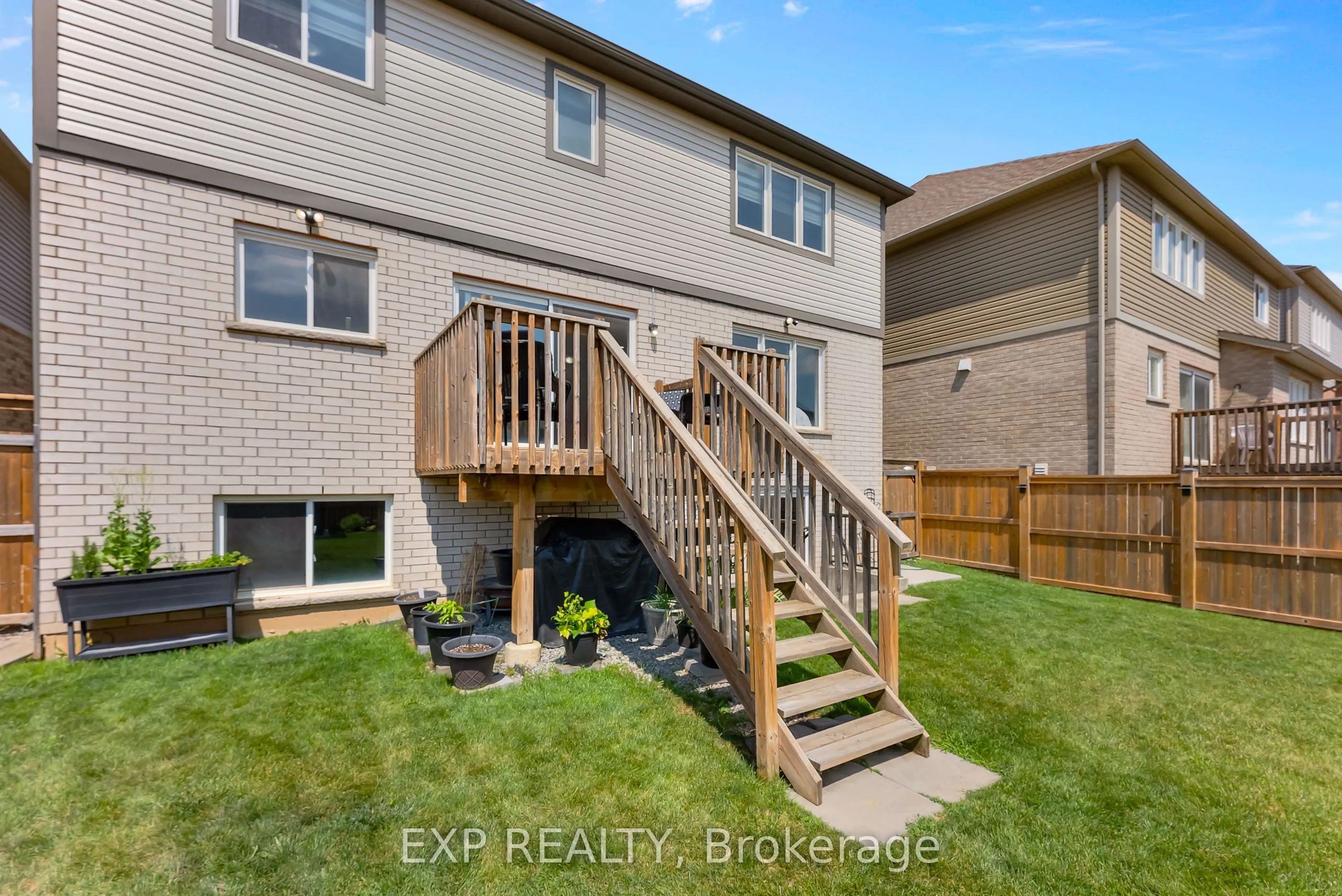 10 Riley Avenue