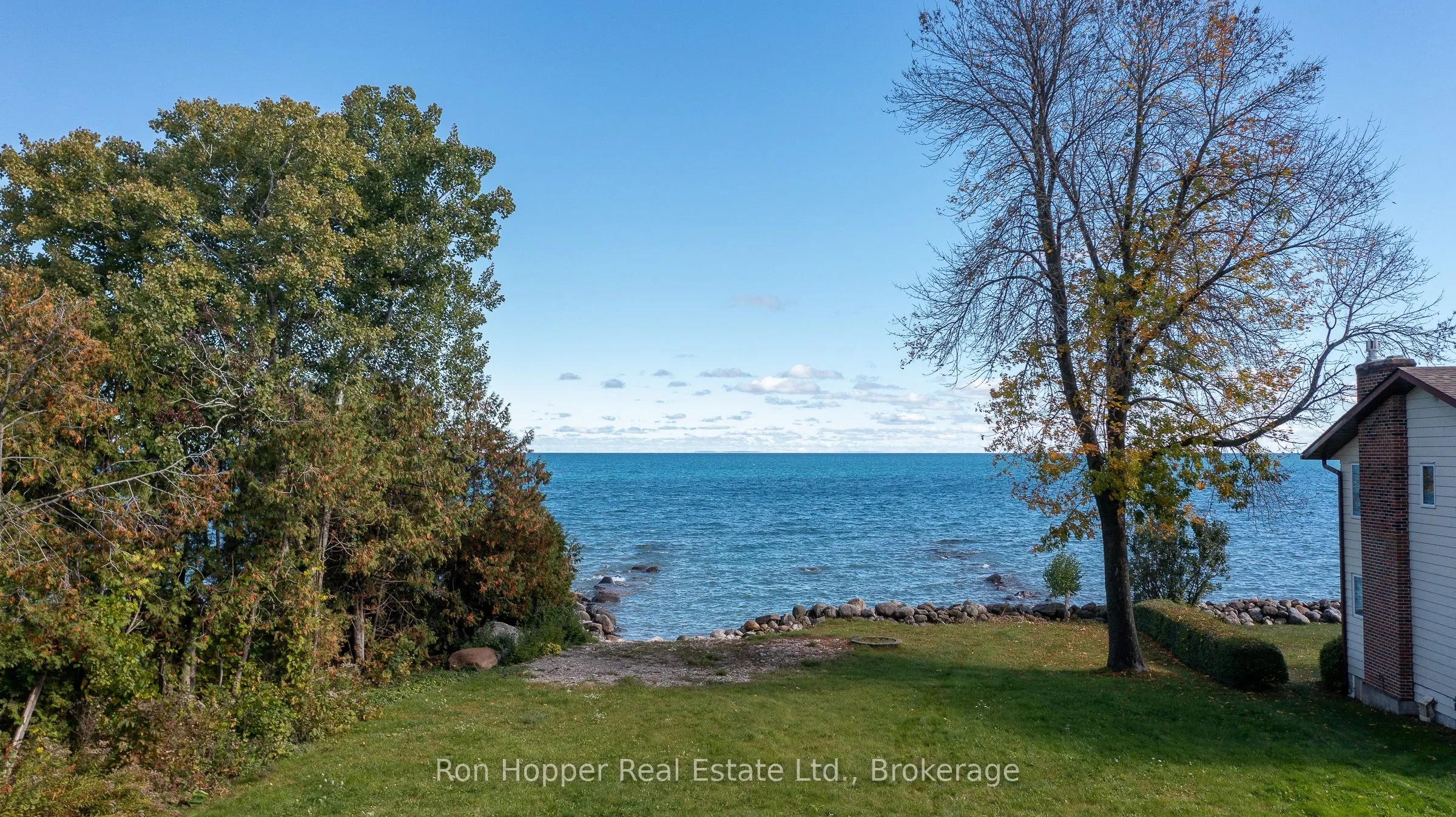 223 Lakeshore Road S