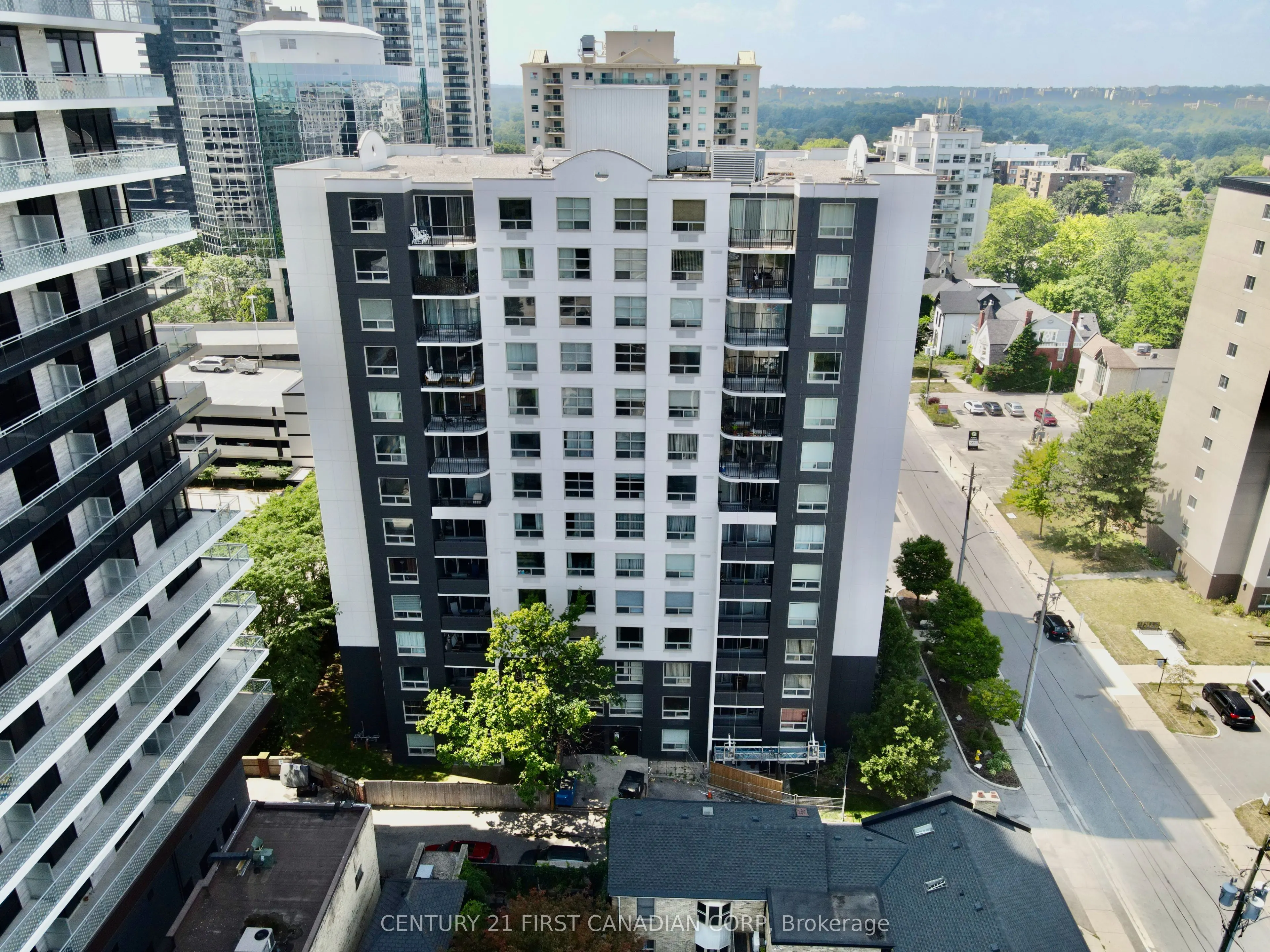 155 Kent Street, #506