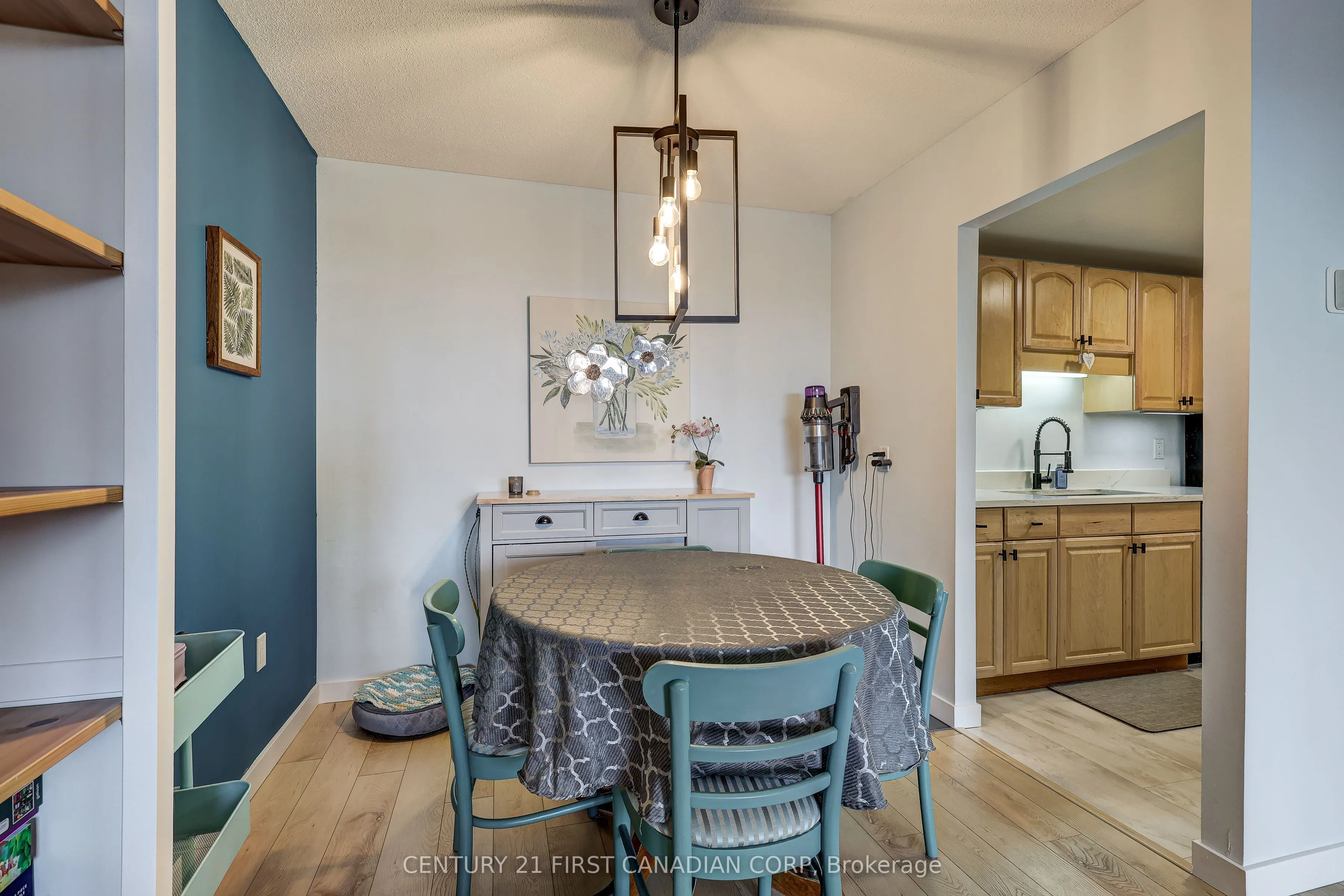155 Kent Street, #506