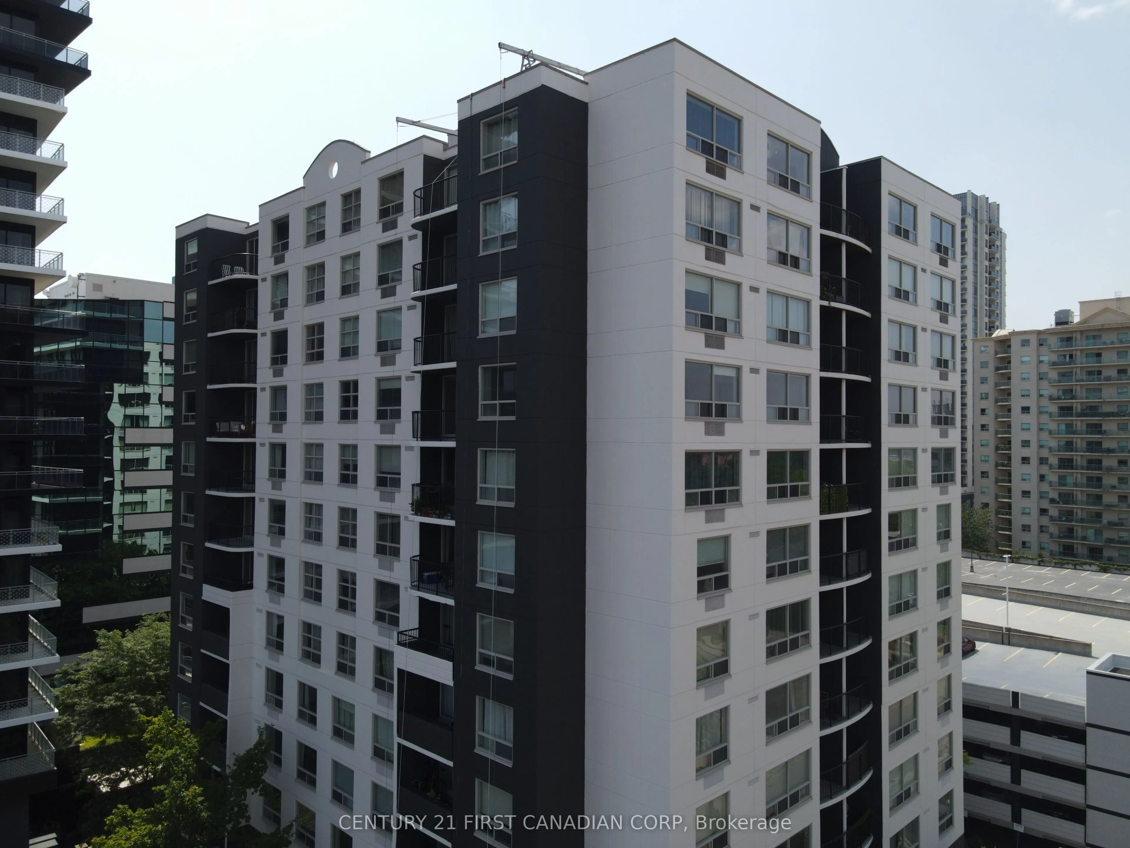 155 Kent Street, #506