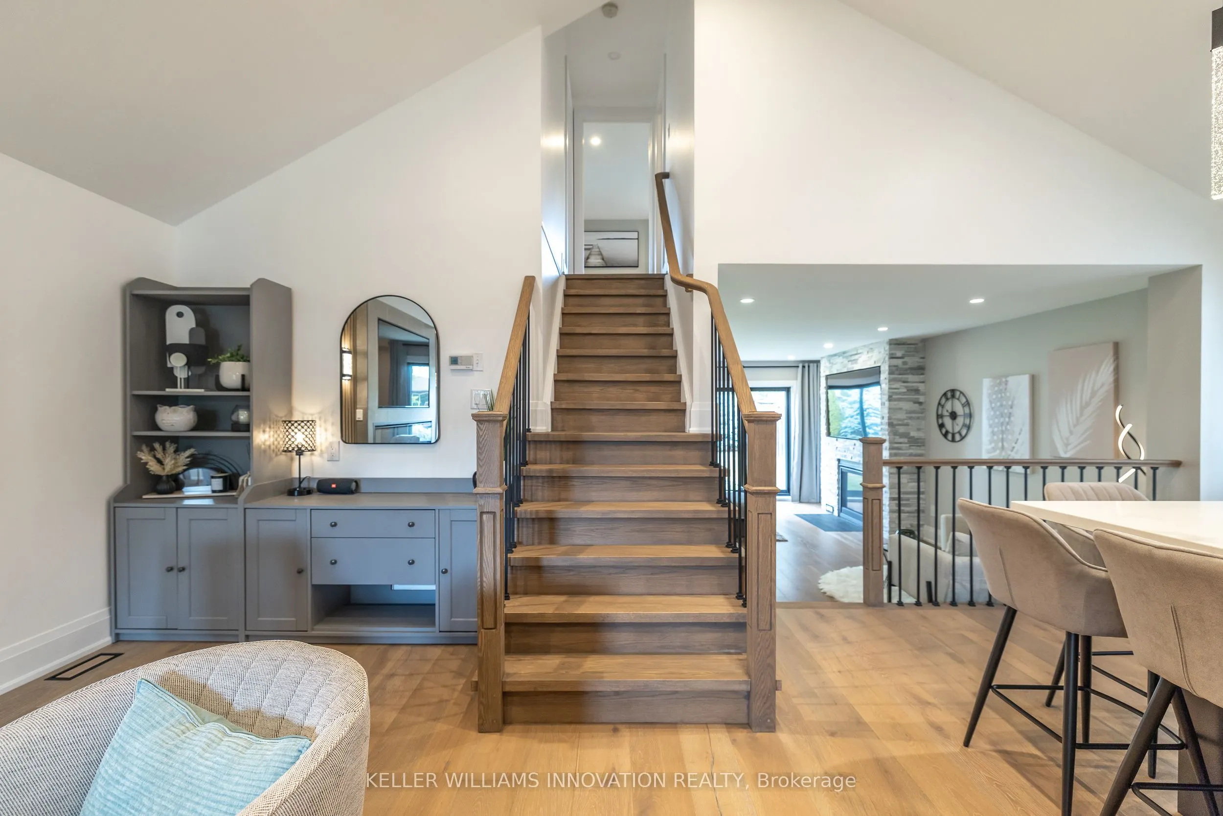 18 Maude Lane