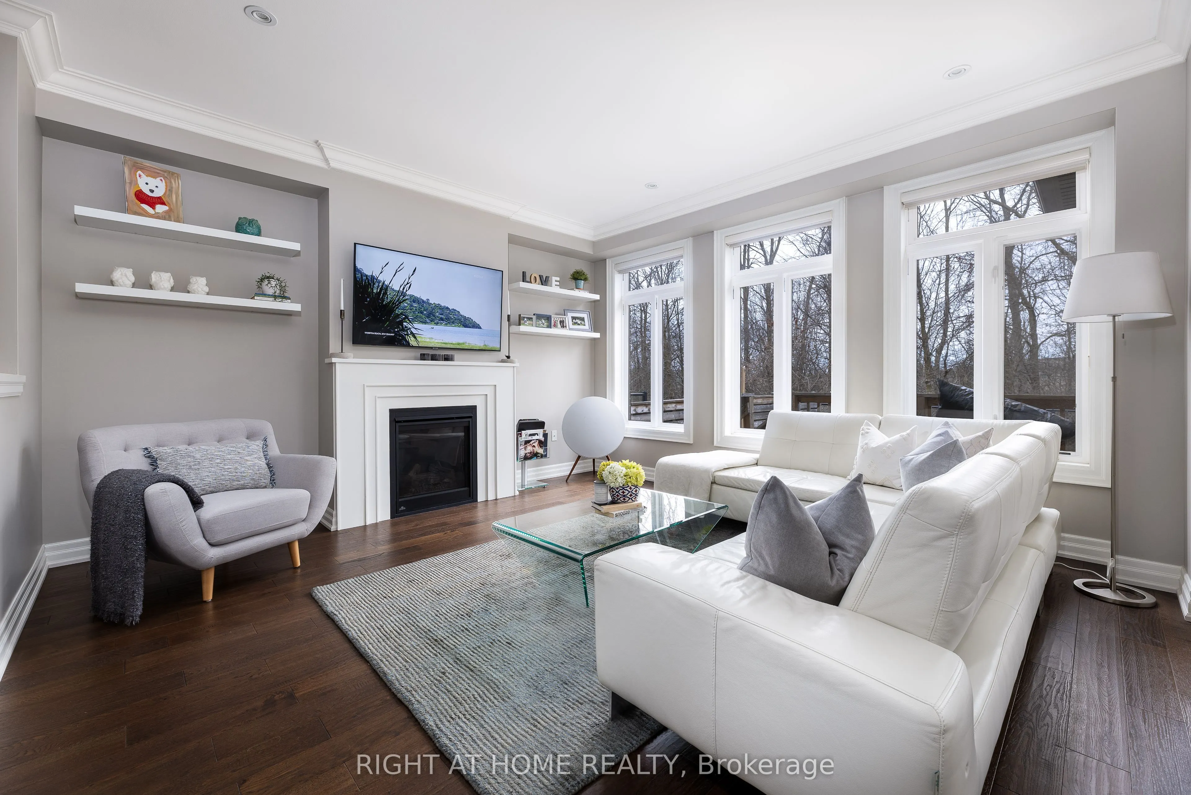 64 Winslow Way
