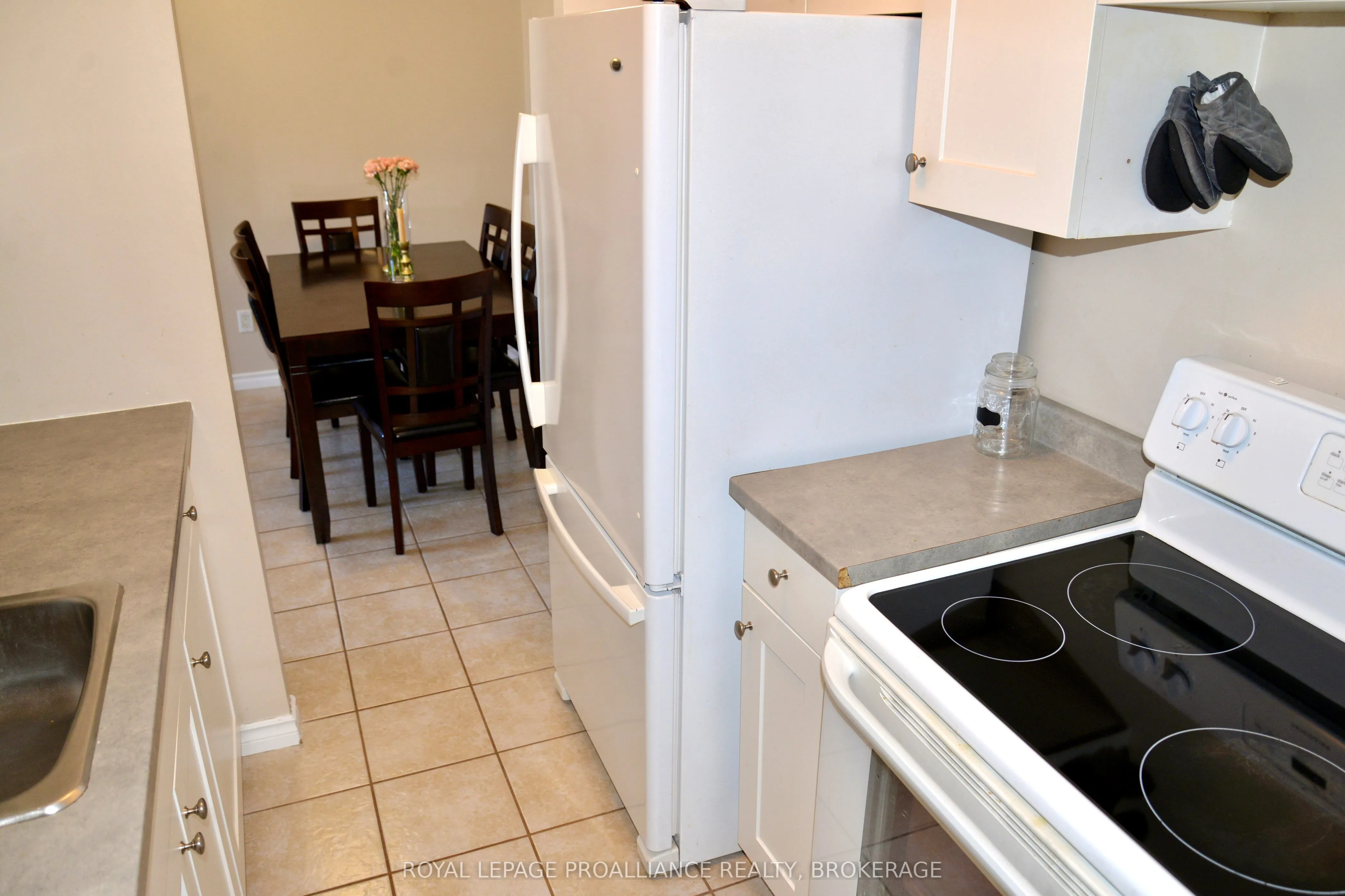 17 Eldon Hall Place, #210
