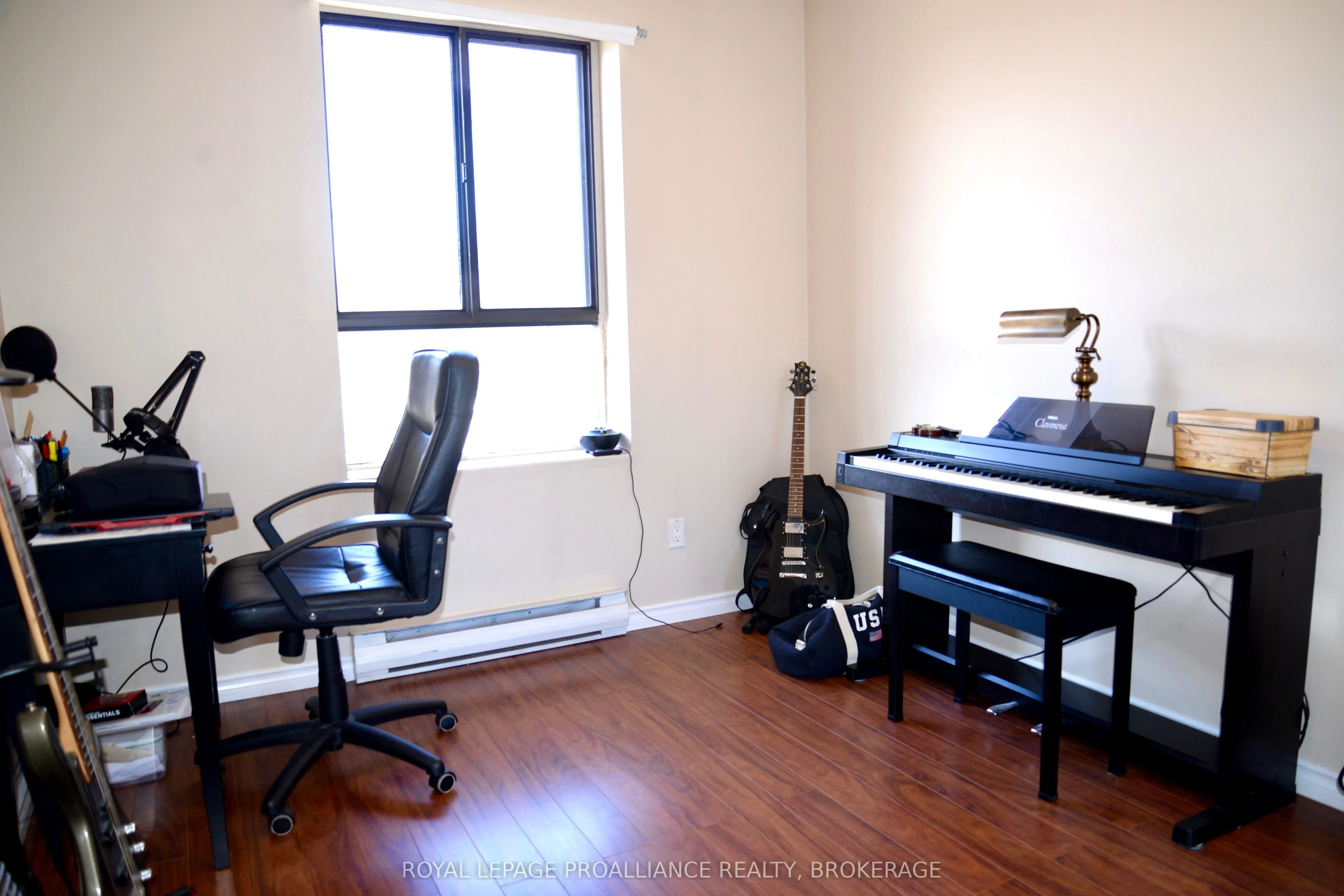 17 Eldon Hall Place, #210