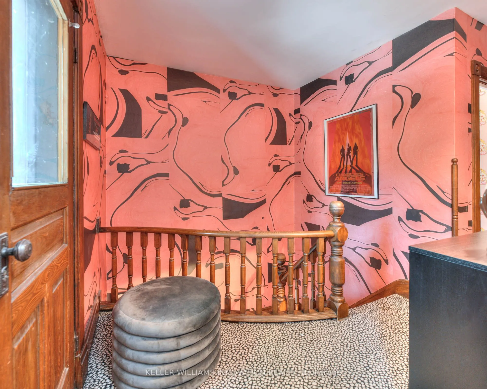 26 Arthur Street N