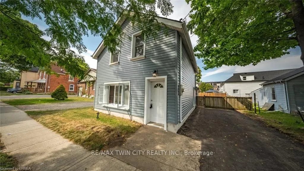 69 Grand River Avenue