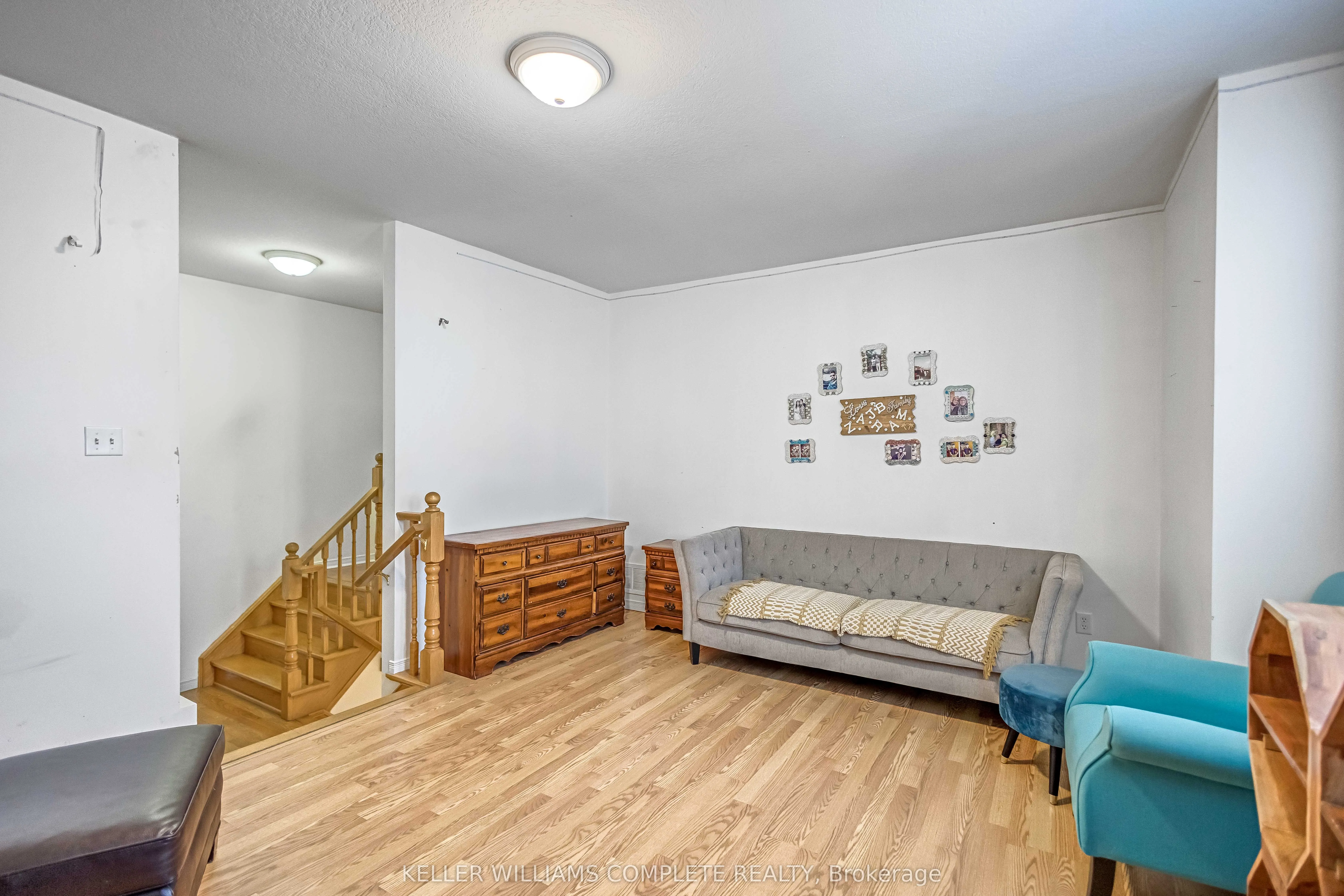 16 JESSICA Street