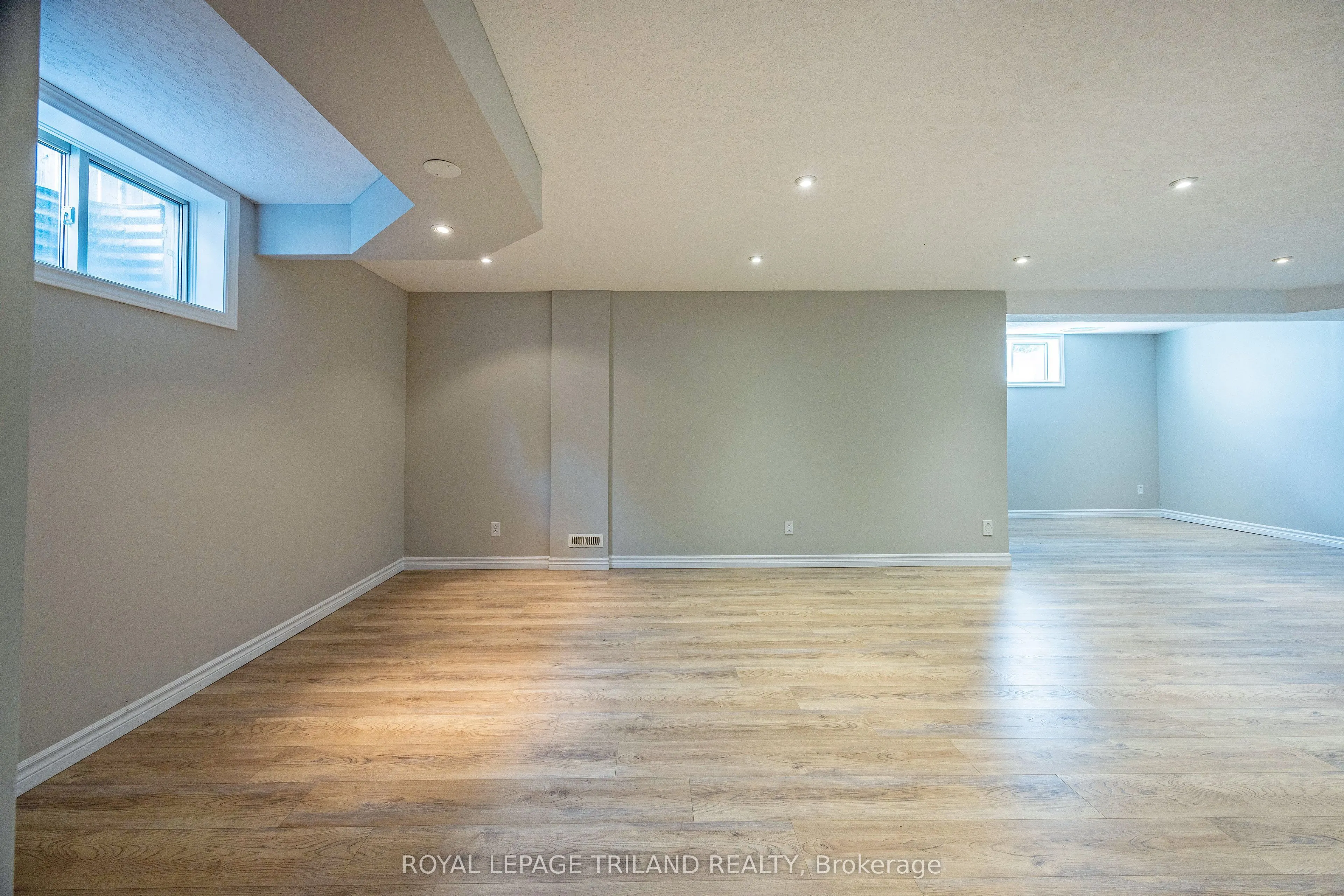 851 Crestview Crescent
