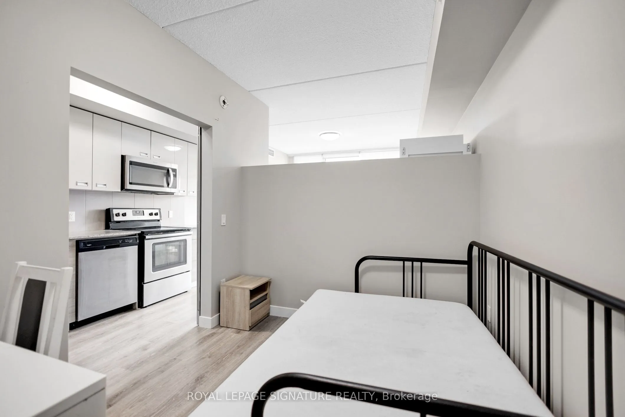 308 Lester Street, #19