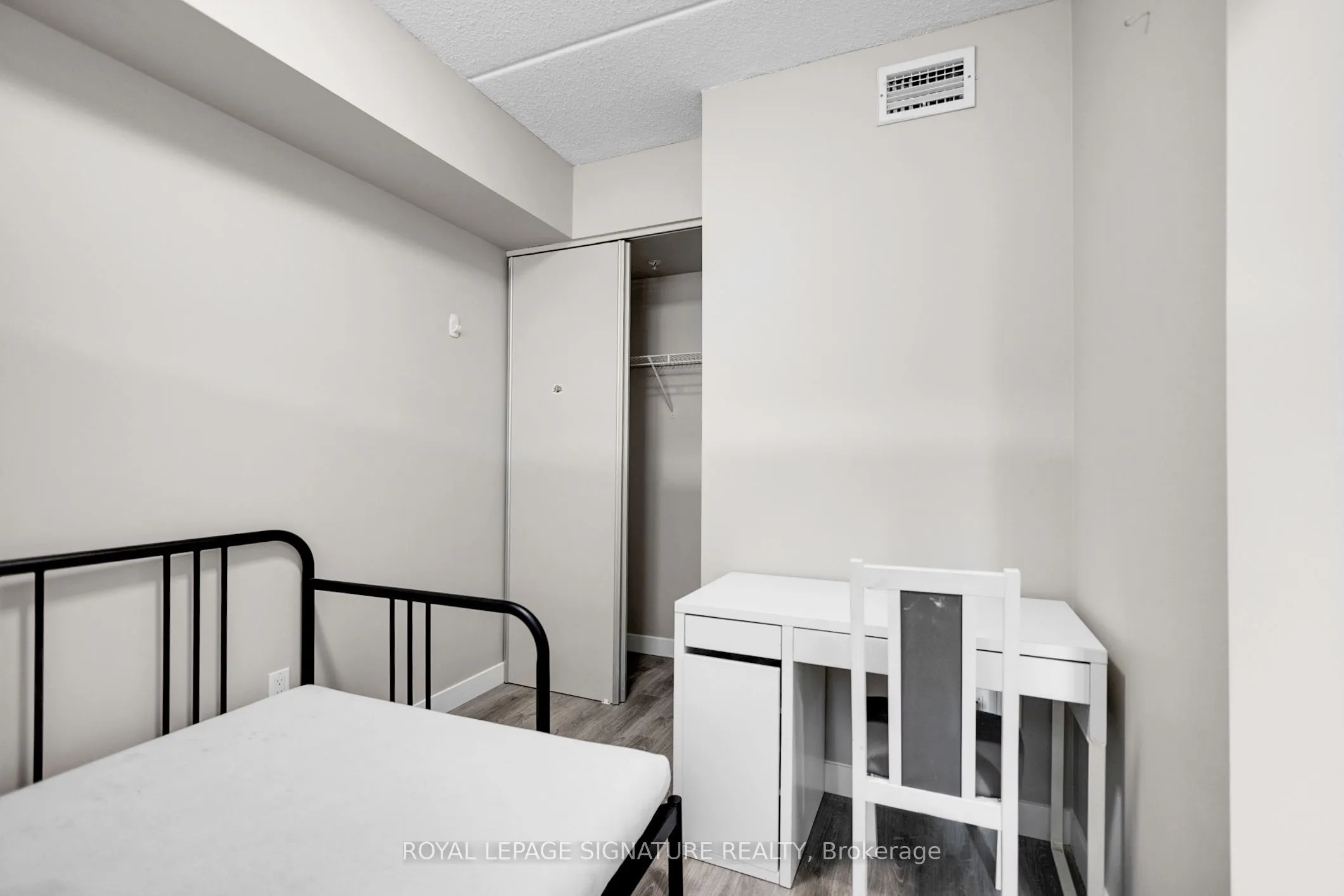 308 Lester Street, #19