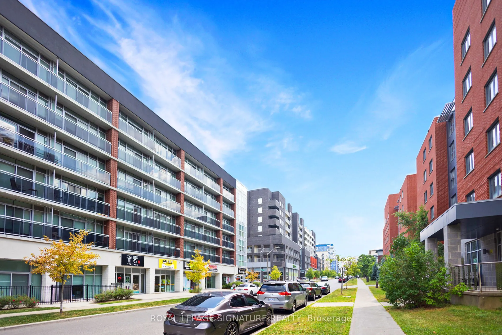308 Lester Street, #19