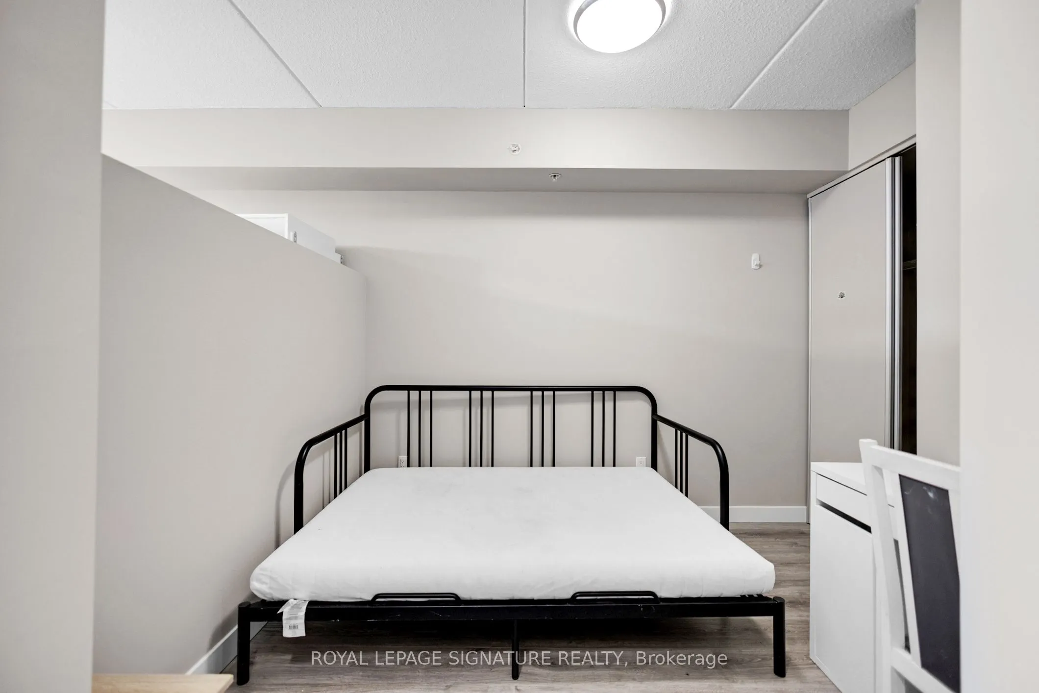 308 Lester Street, #19