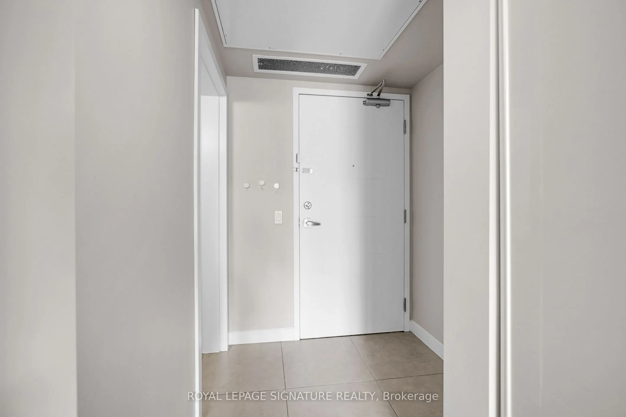 308 Lester Street, #19