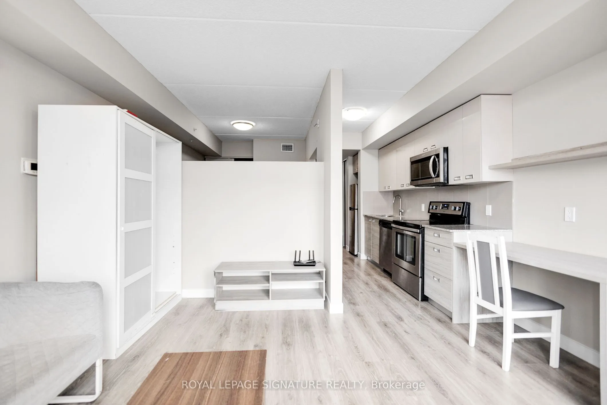 308 Lester Street, #19