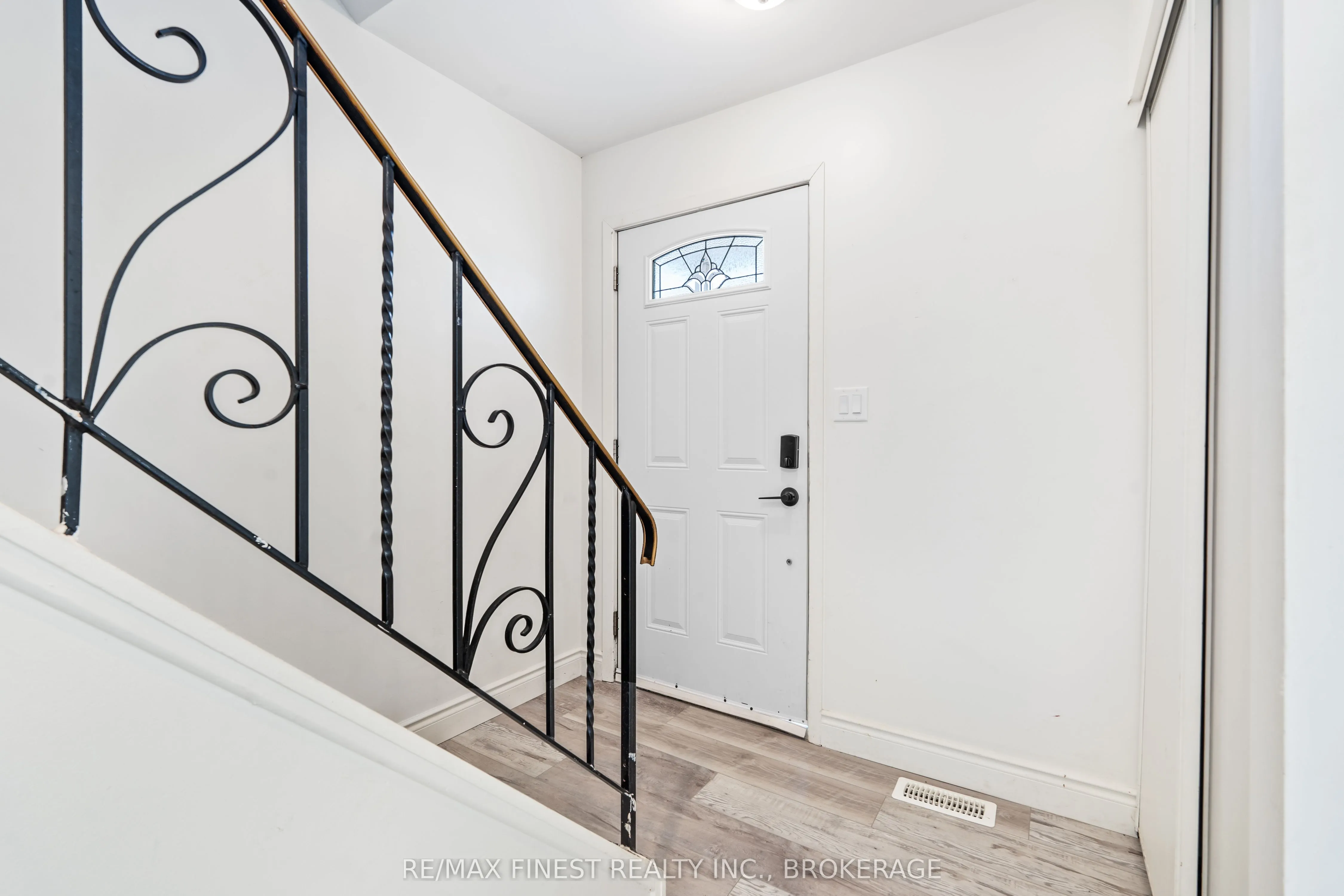347 Kingsdale Avenue