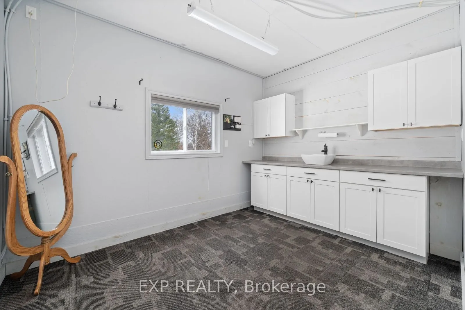1121 HARMONY Road