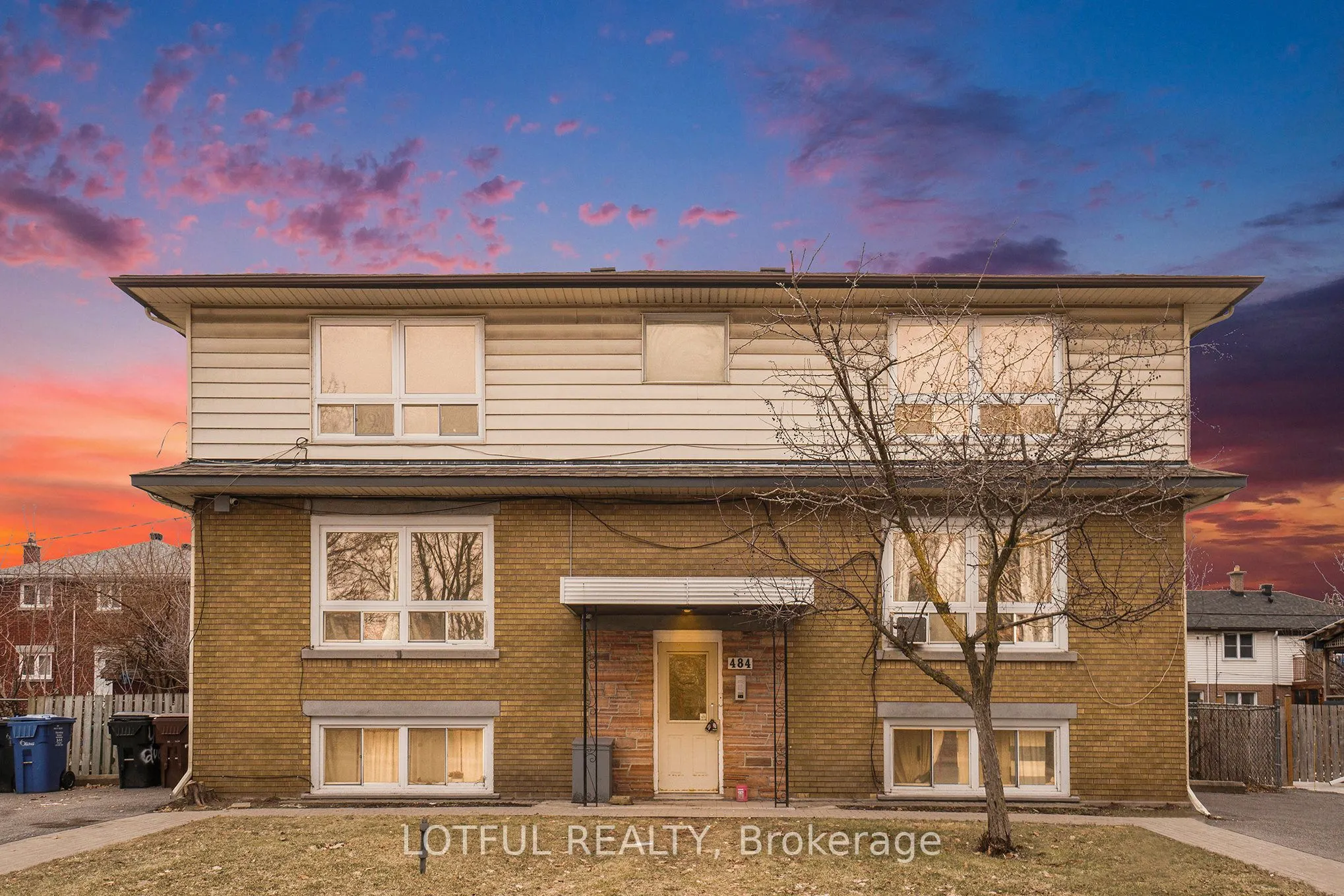 484 Queen Mary Street, #6