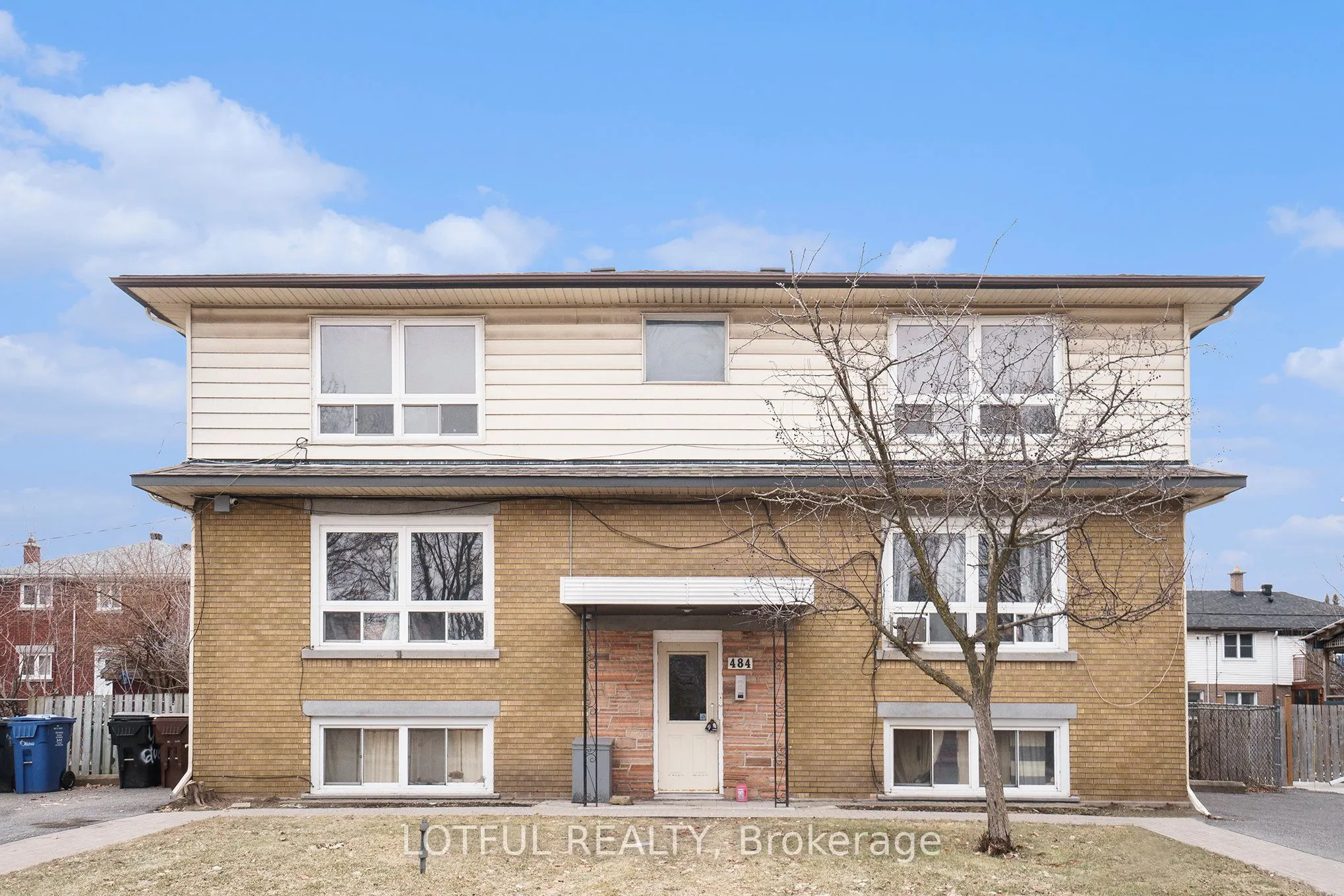 484 Queen Mary Street, #6