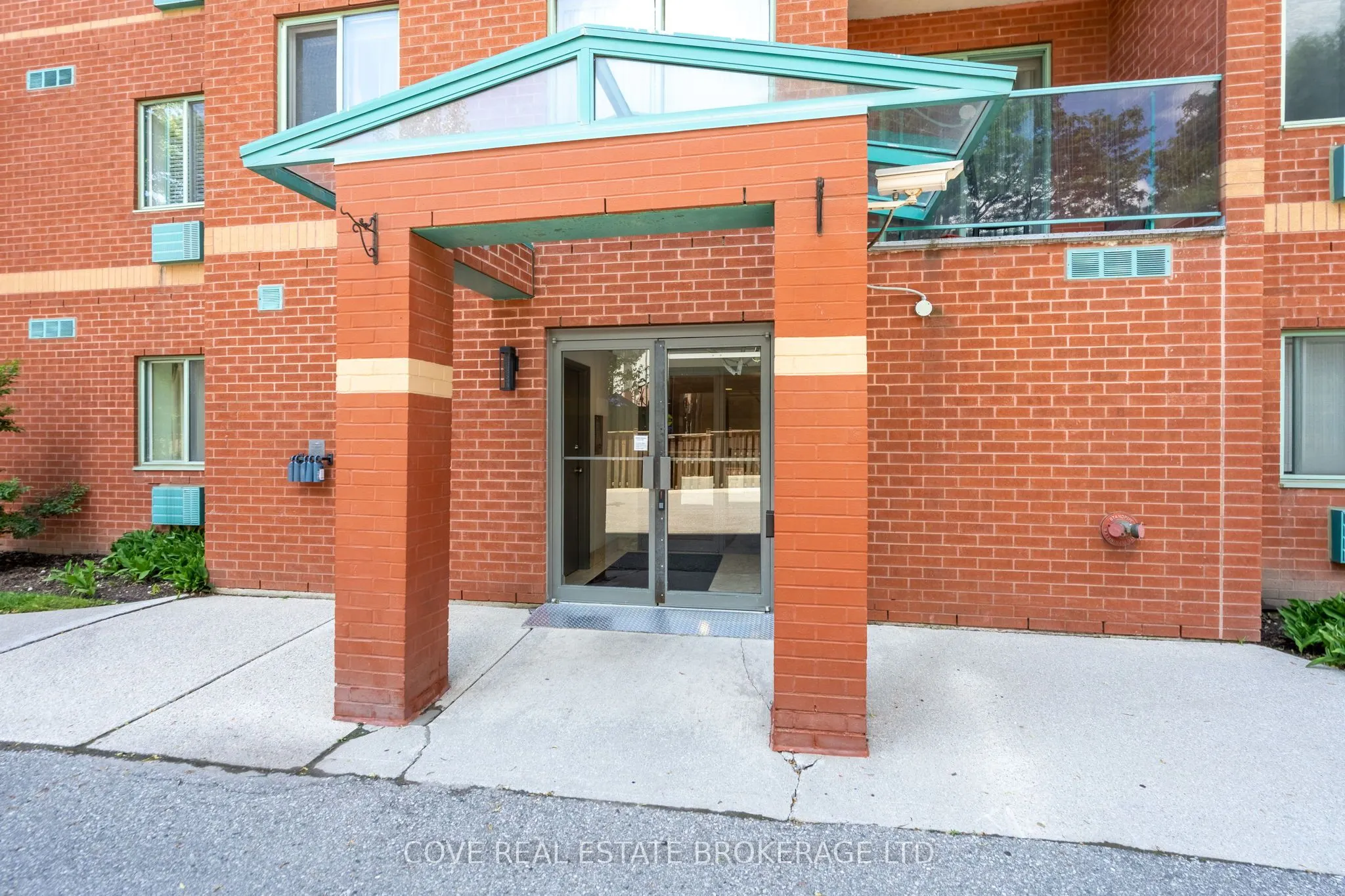 76 Base Line Road W, #1004