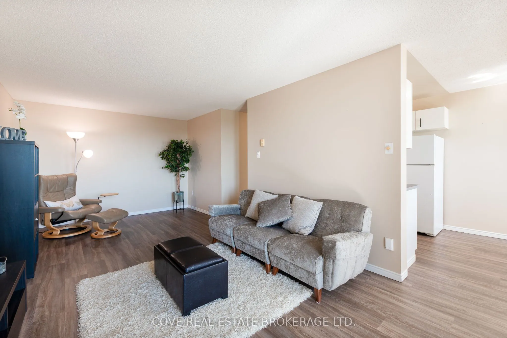 76 Base Line Road W, #1004