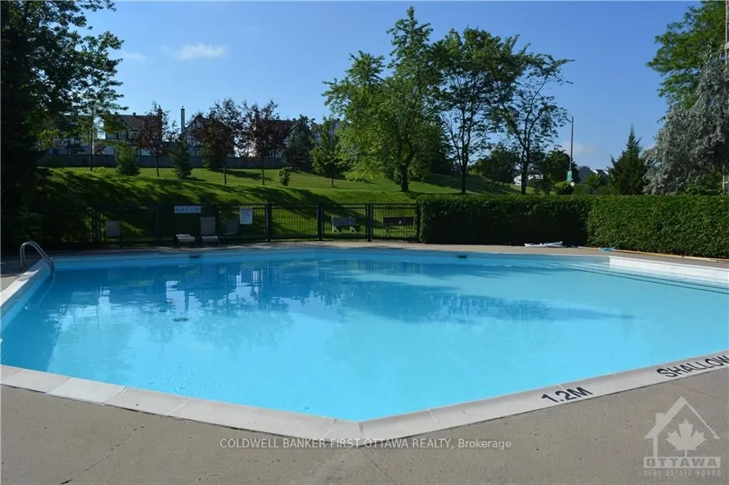 2759 Carousel Crescent, #407