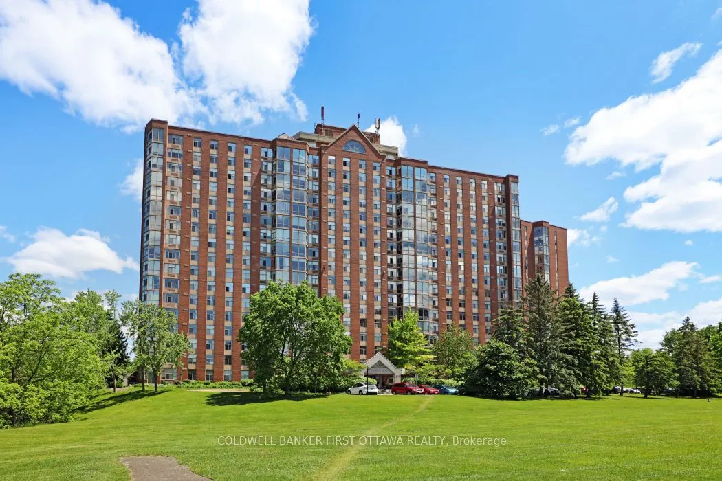 2759 Carousel Crescent, #407