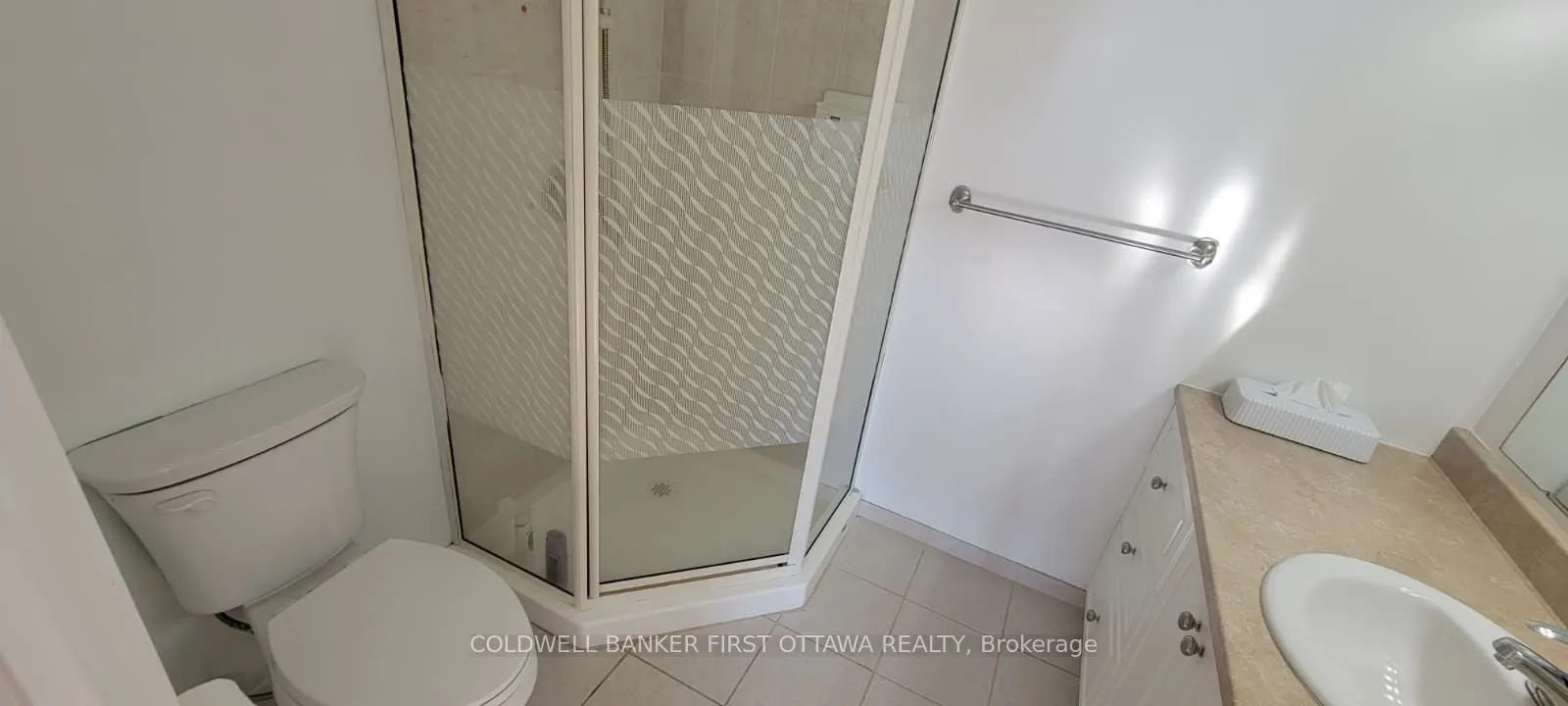 2759 Carousel Crescent, #407