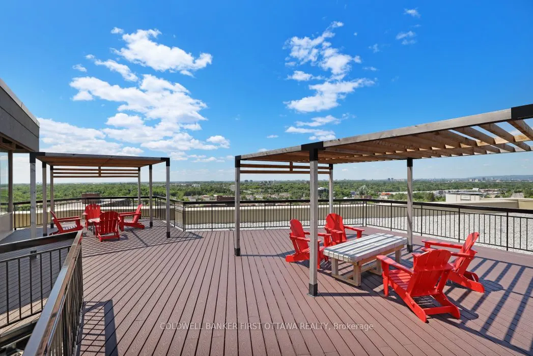 2759 Carousel Crescent, #407