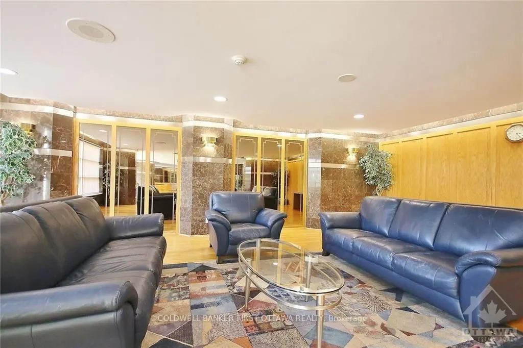 2759 Carousel Crescent, #407