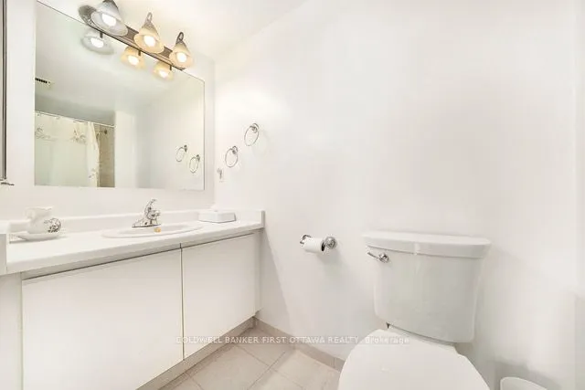 2759 Carousel Crescent, #407