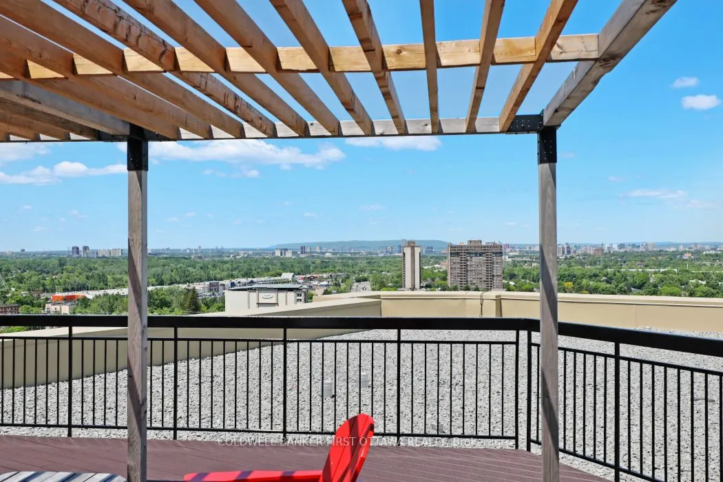 2759 Carousel Crescent, #407