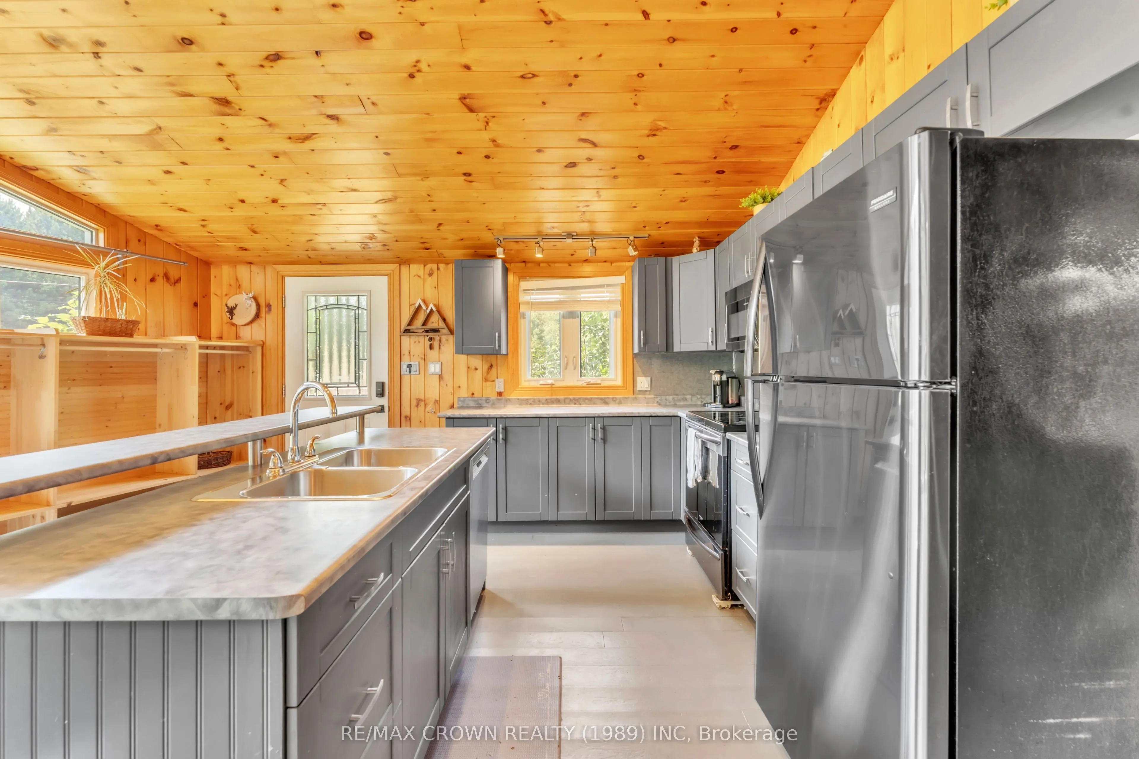 498 South River Road