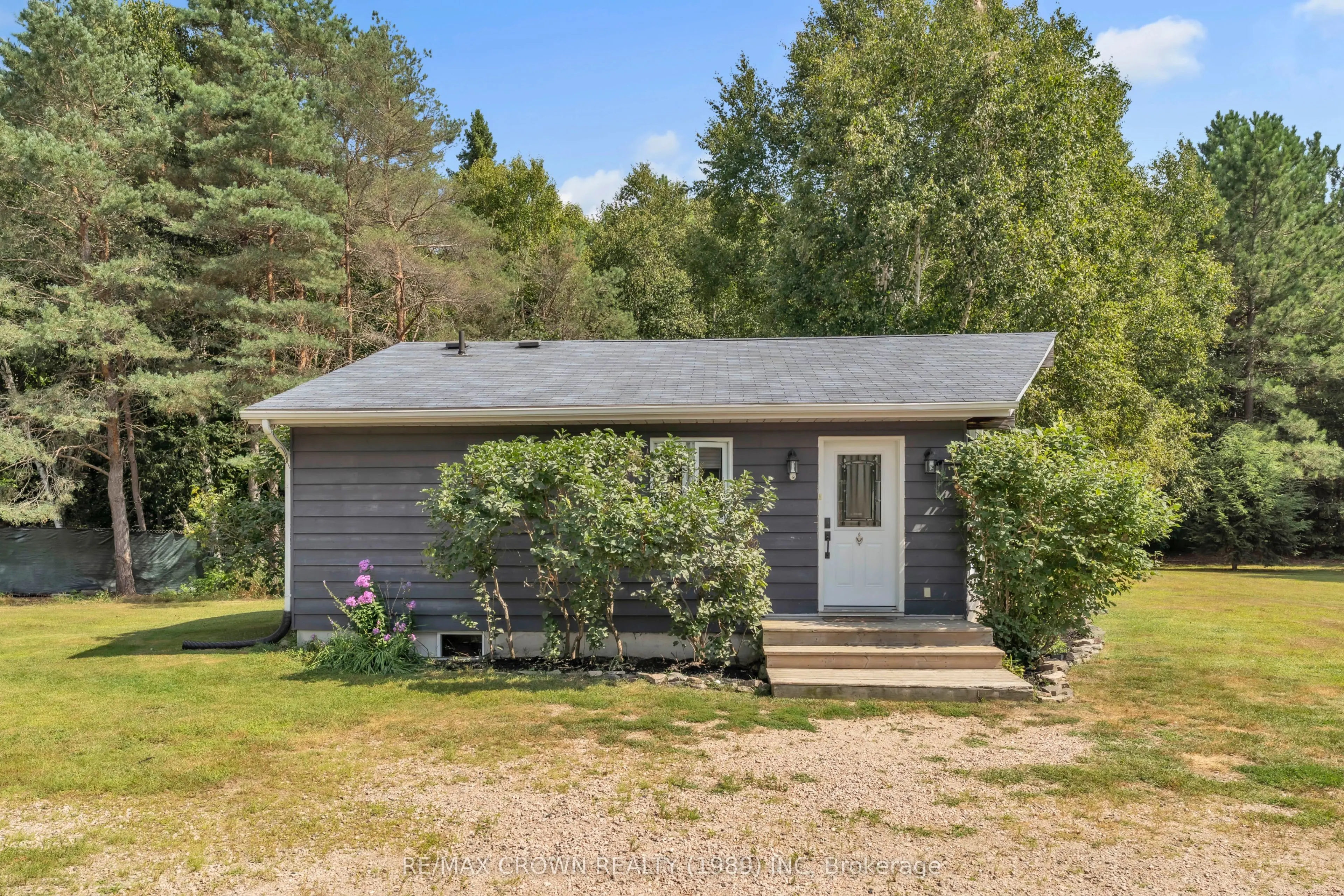 498 South River Road