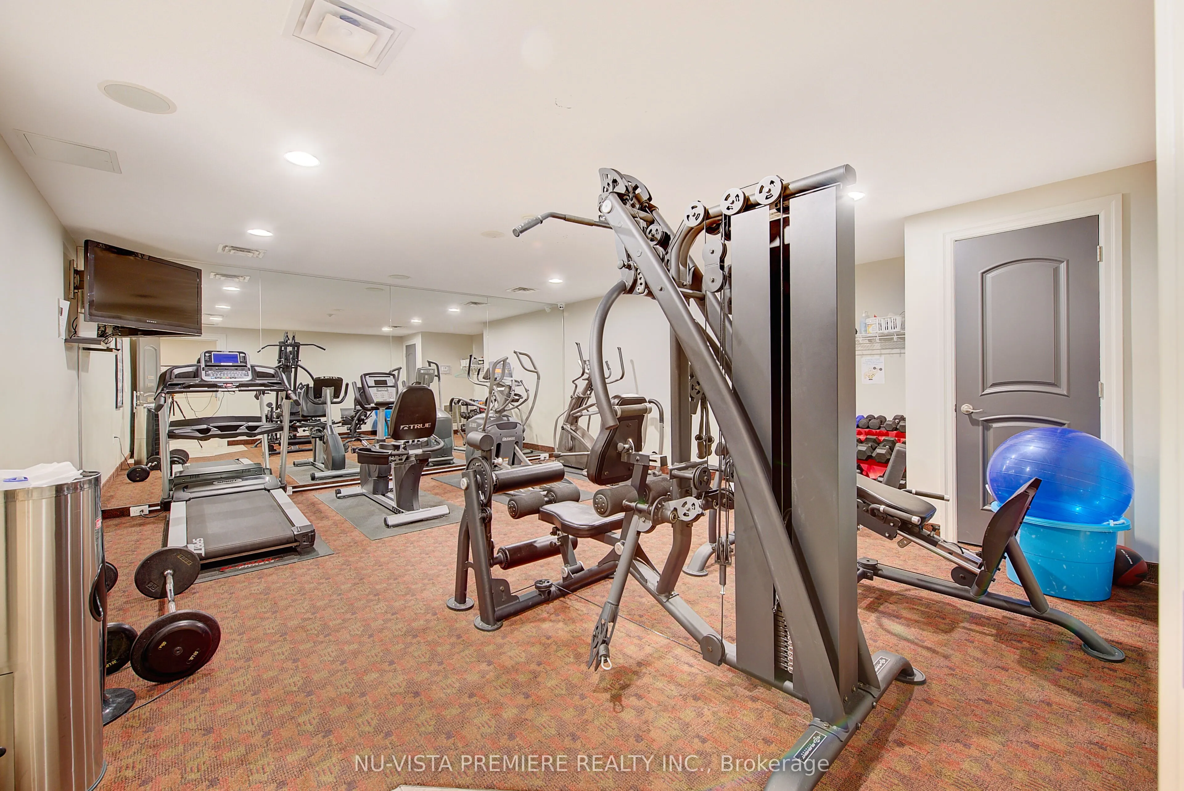 250 Pall Mall Street, #1203