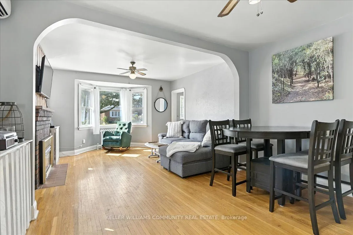 144 University Avenue E